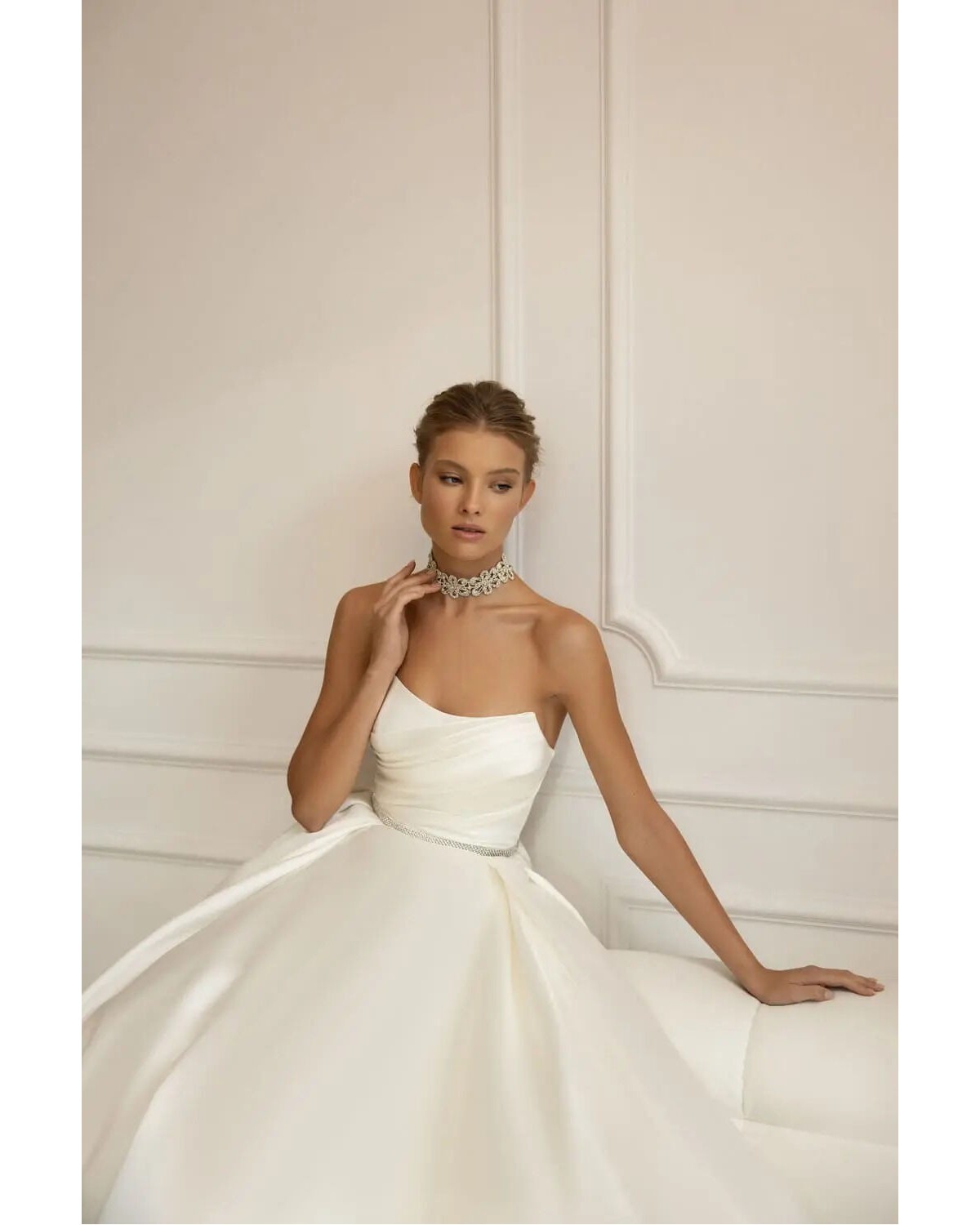 abito da sposa 2024 Less is More Oranta - Eva Lendel