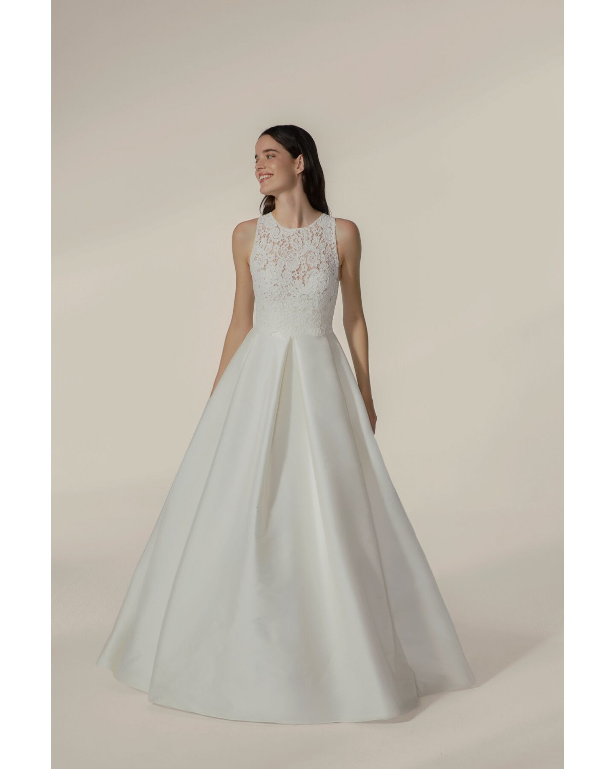 abito da sposa 2639 Perla - Jesus Peiro