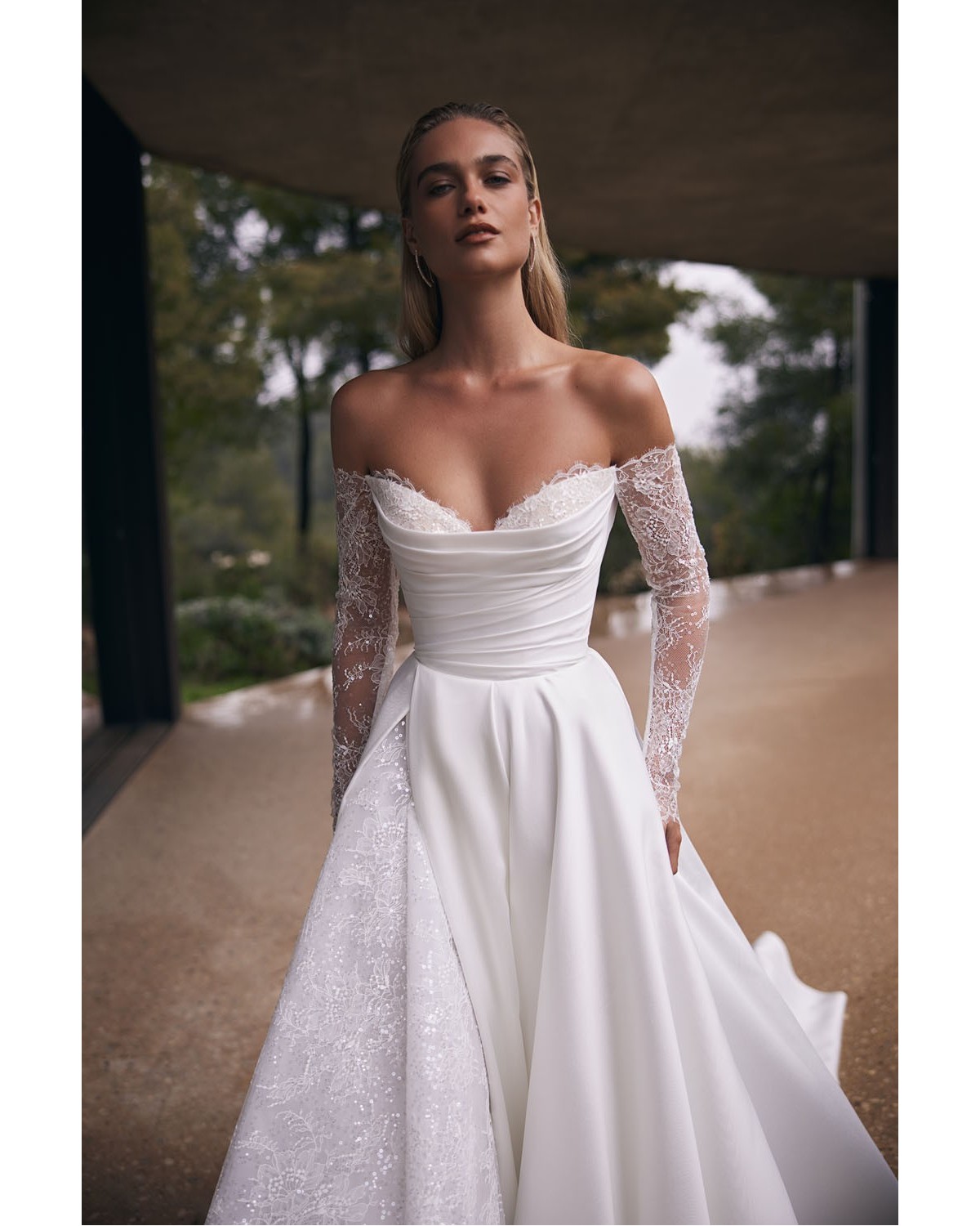 abito da sposa 2026 Aston Less is more V - Eva Lendel