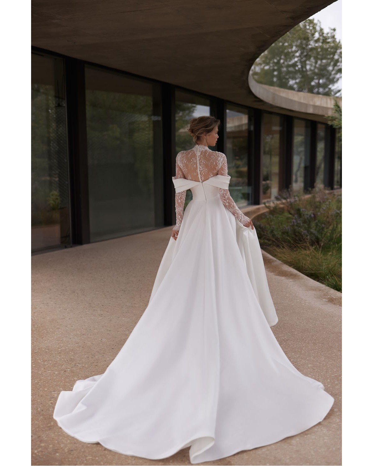 abito da sposa 2026 Mori Less is more V - Eva Lendel