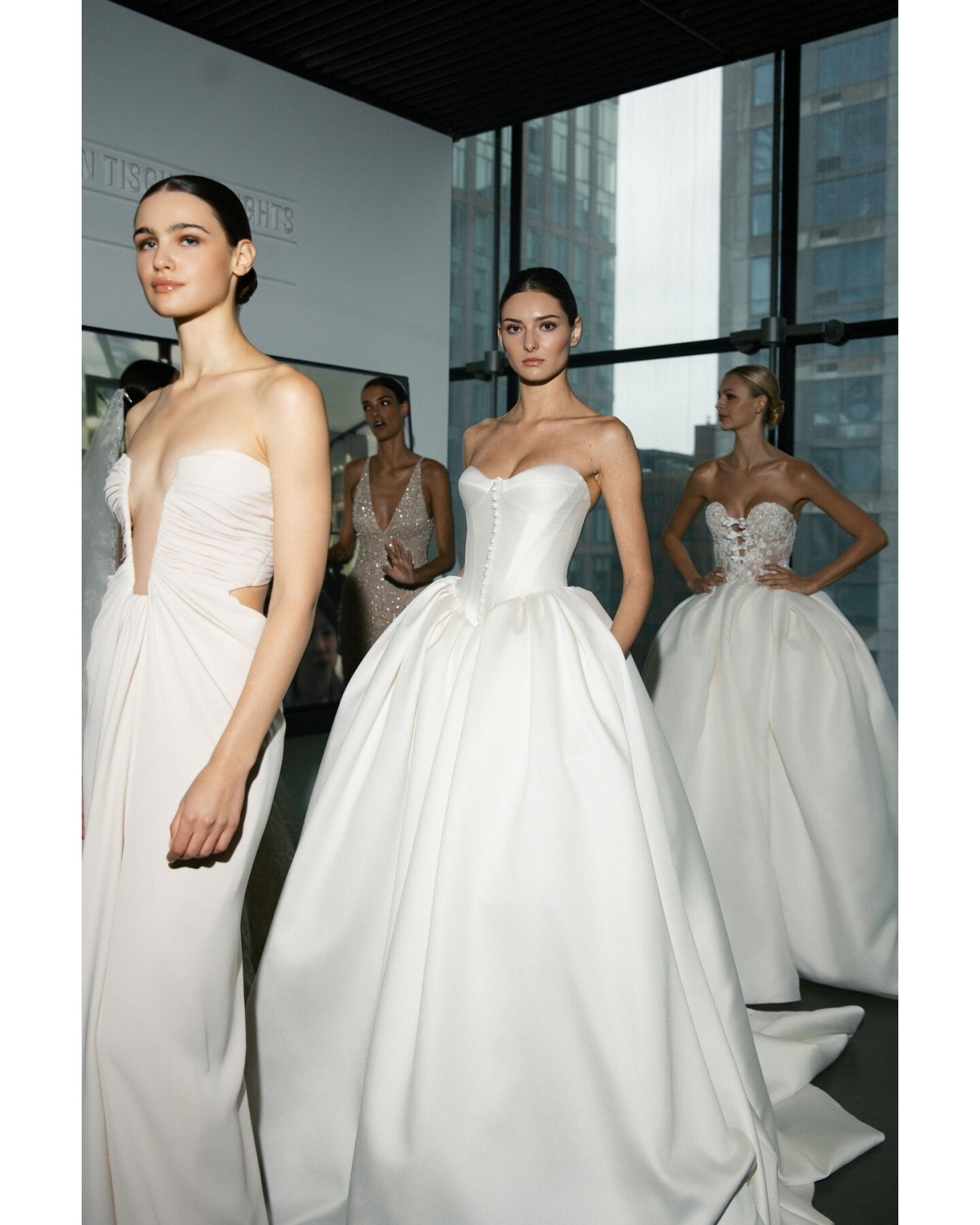 abito da sposa 2026 NF-18 Fall Winter 2026 - Nicole + Felicia