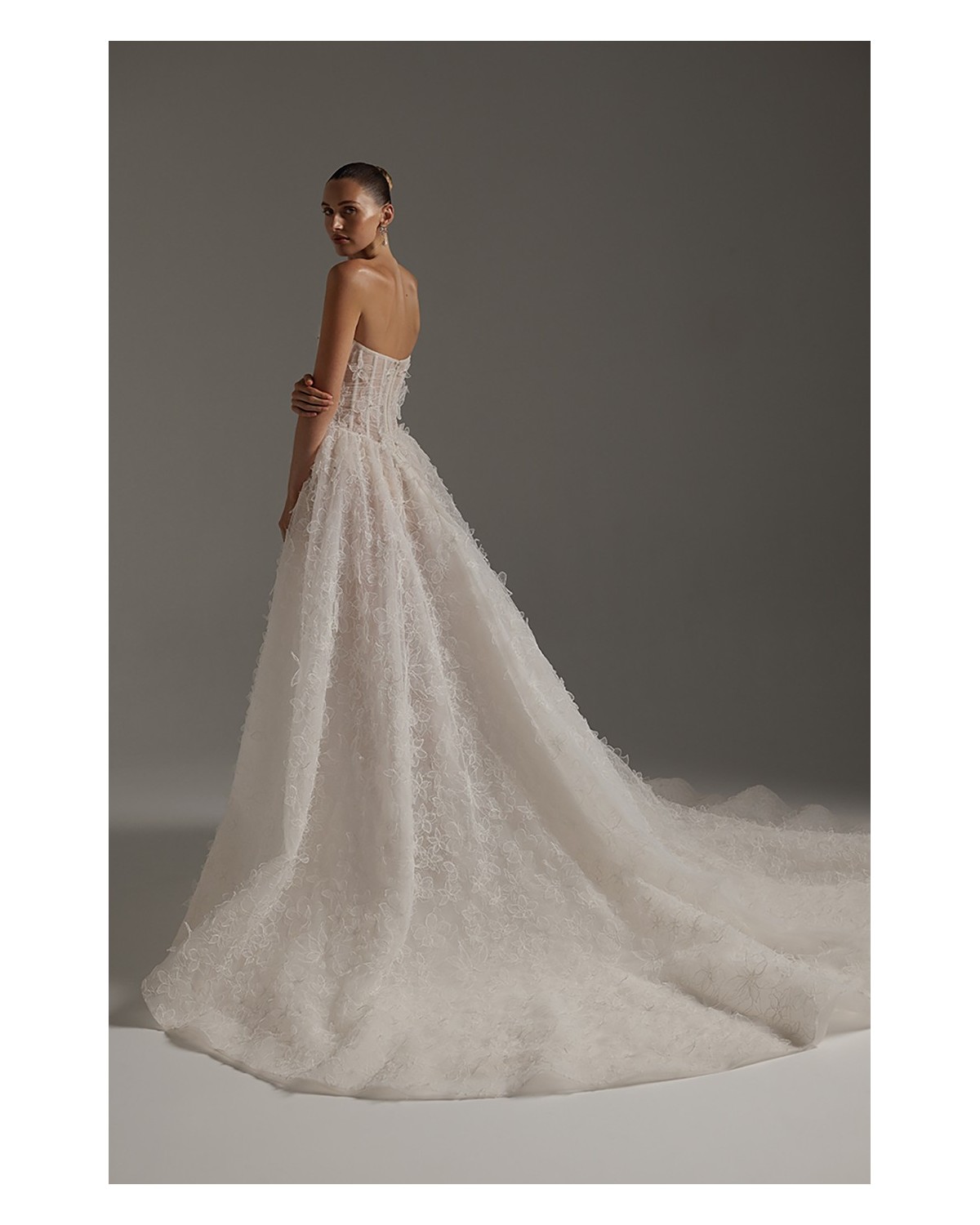 abito da sposa 2026 102 Amara - Berta Bridal