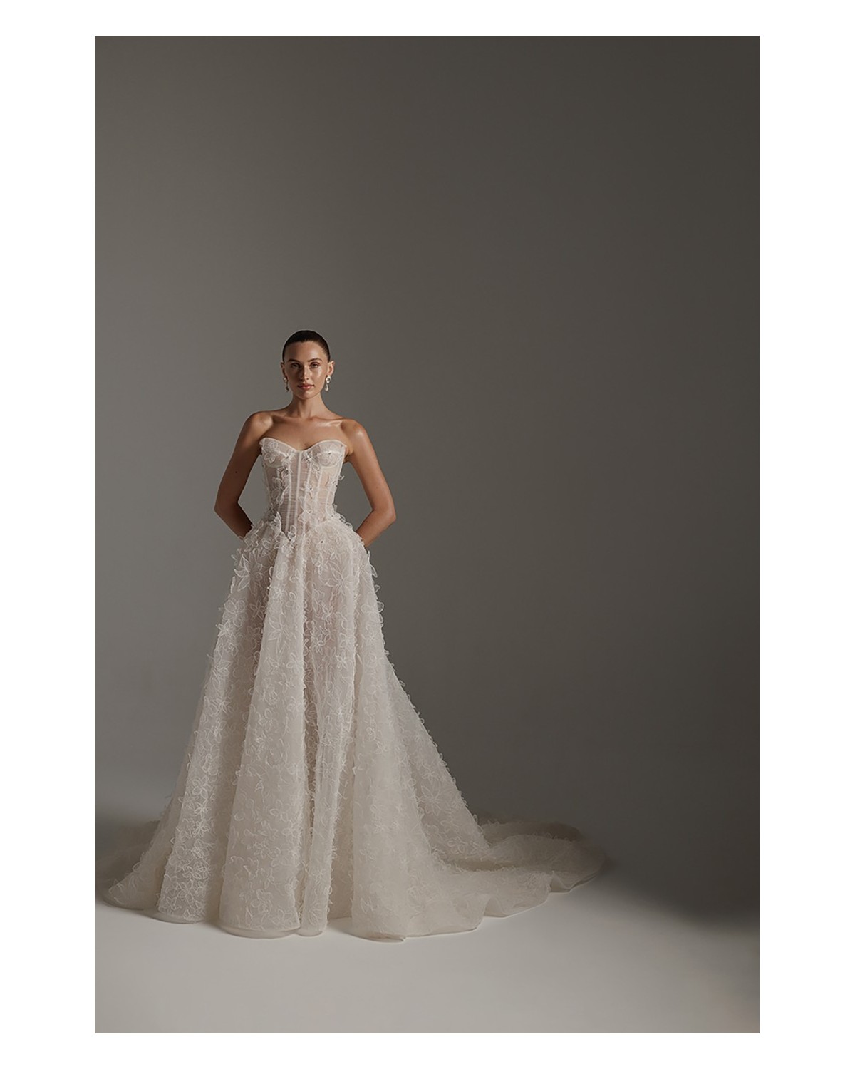 abito da sposa 2026 102 Amara - Berta Bridal