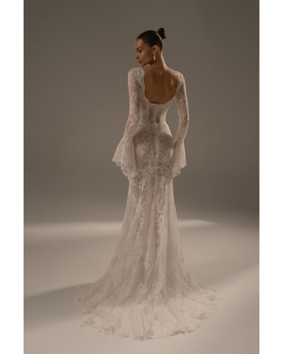 abito da sposa 2027 P11 No.16 - Berta Privée