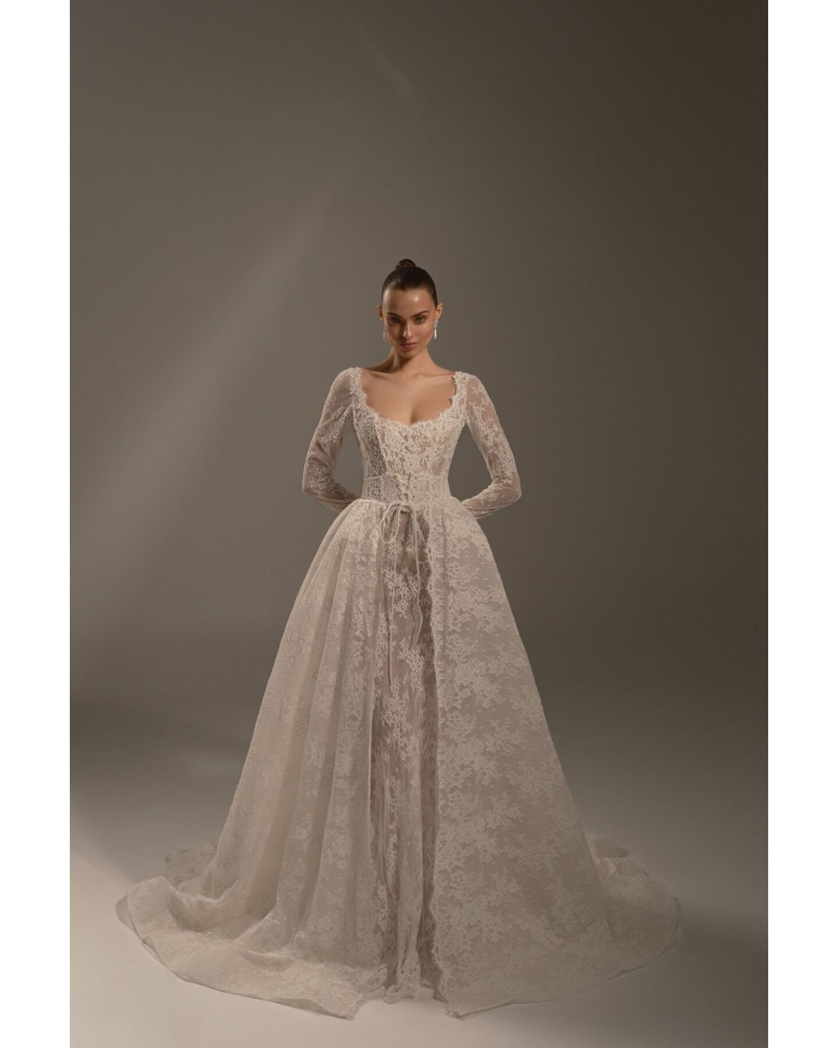 abito da sposa 2027 P11 No.16 - Berta Privée