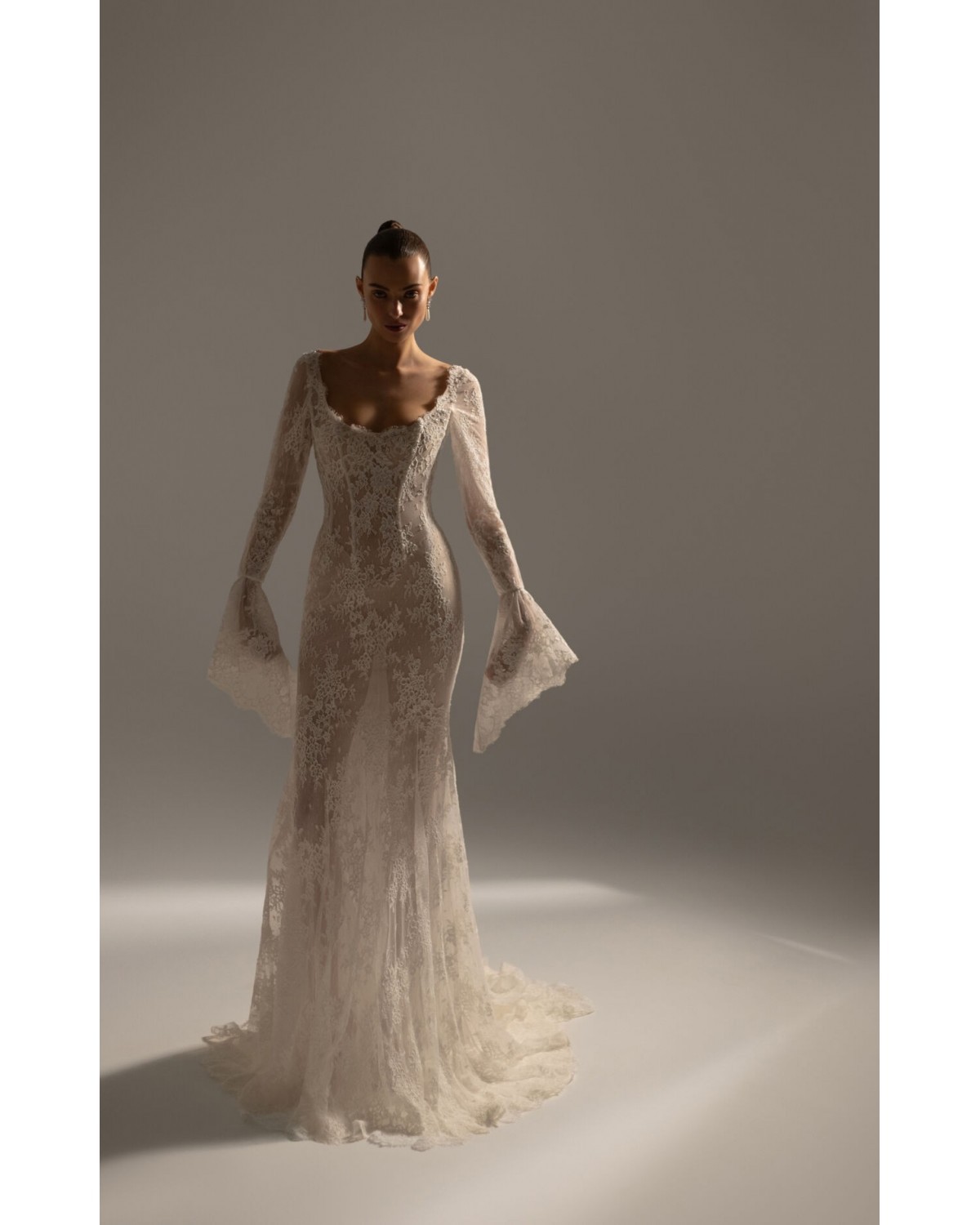 abito da sposa 2027 P11 No.16 - Berta Privée