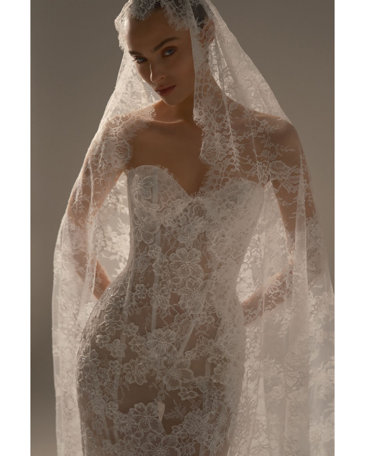 abito da sposa 2027 P07 No.16 - Berta Privée