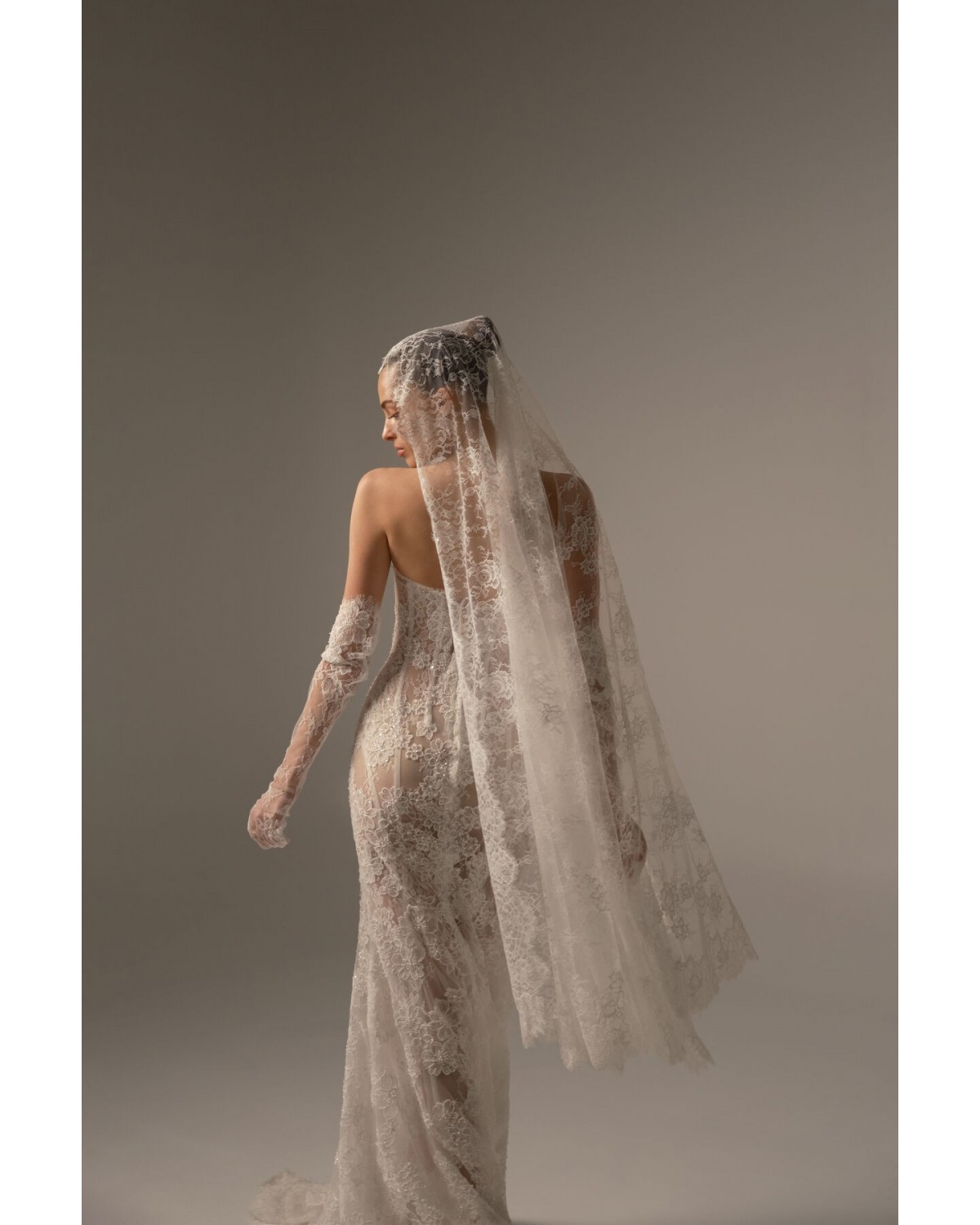 abito da sposa 2027 P07 No.16 - Berta Privée