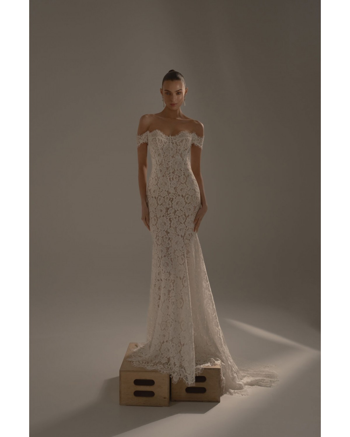 abito da sposa 2027 P06 No.16 - Berta Privée