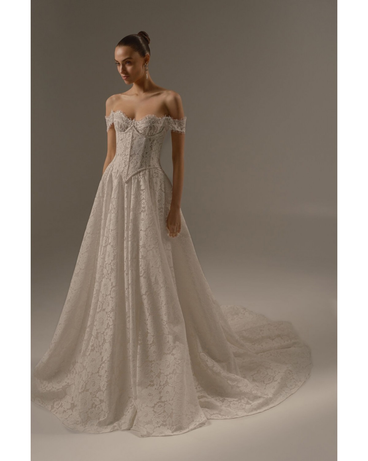 abito da sposa 2027 P06 No.16 - Berta Privée