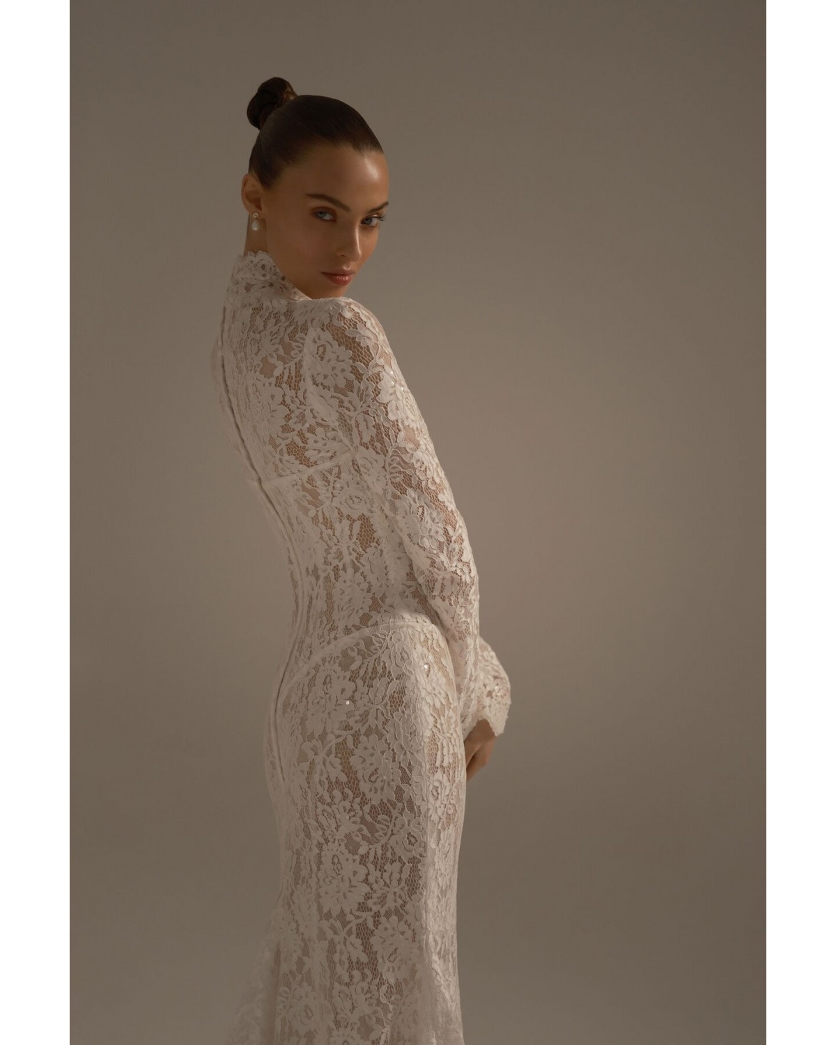 abito da sposa 2027 P05 No.16 - Berta Privée