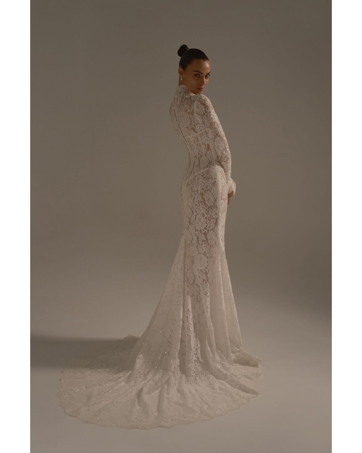 abito da sposa 2027 P05 No.16 - Berta Privée