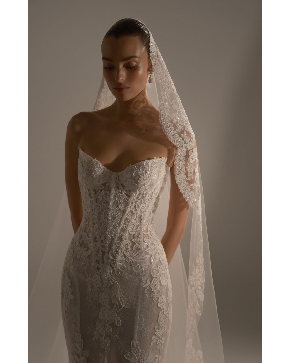 abito da sposa 2027 P03 No.16 - Berta Privée