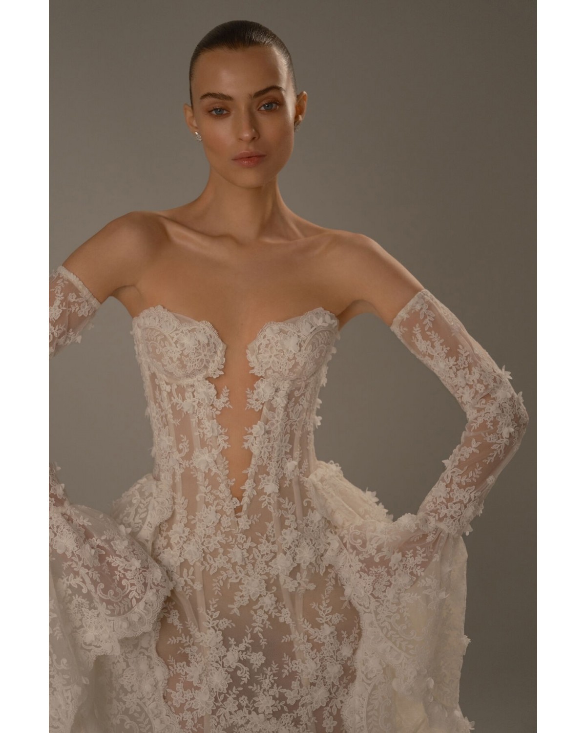 abito da sposa 2027 P02 No.16 - Berta Privée