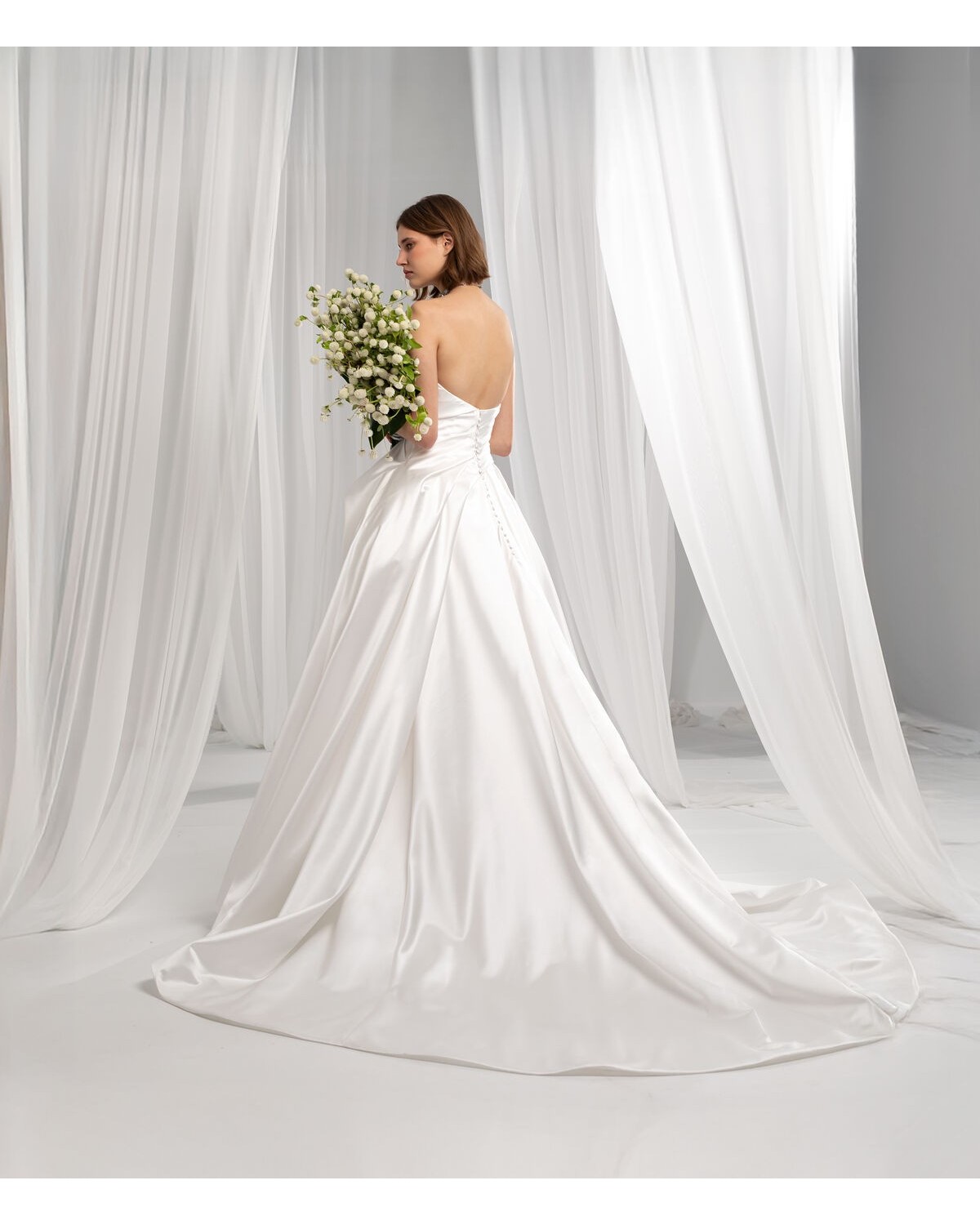 abito da sposa 2027 E0932 Lumina - Valentini Couture