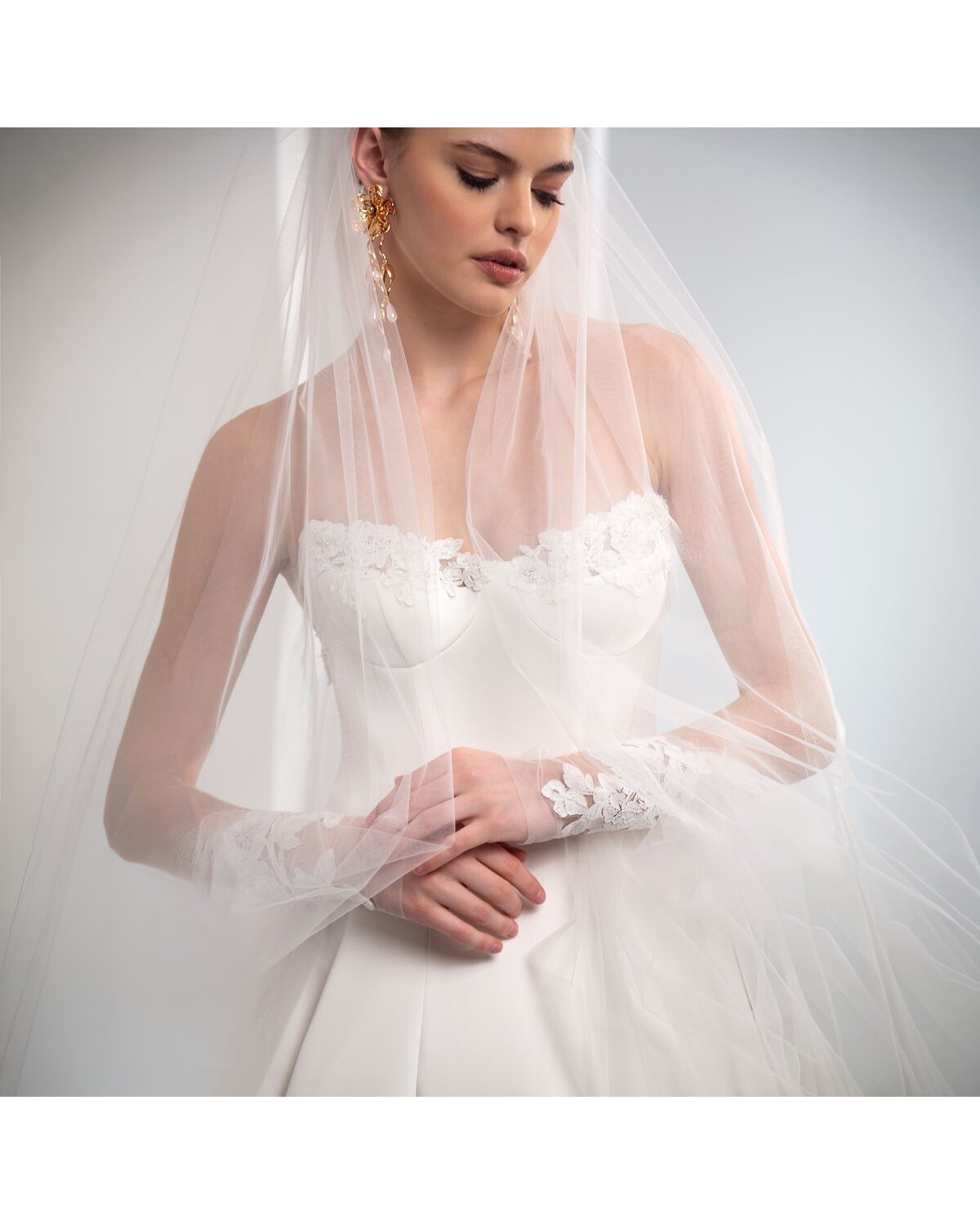 abito da sposa 2027 E0943 Lumina - Valentini Couture