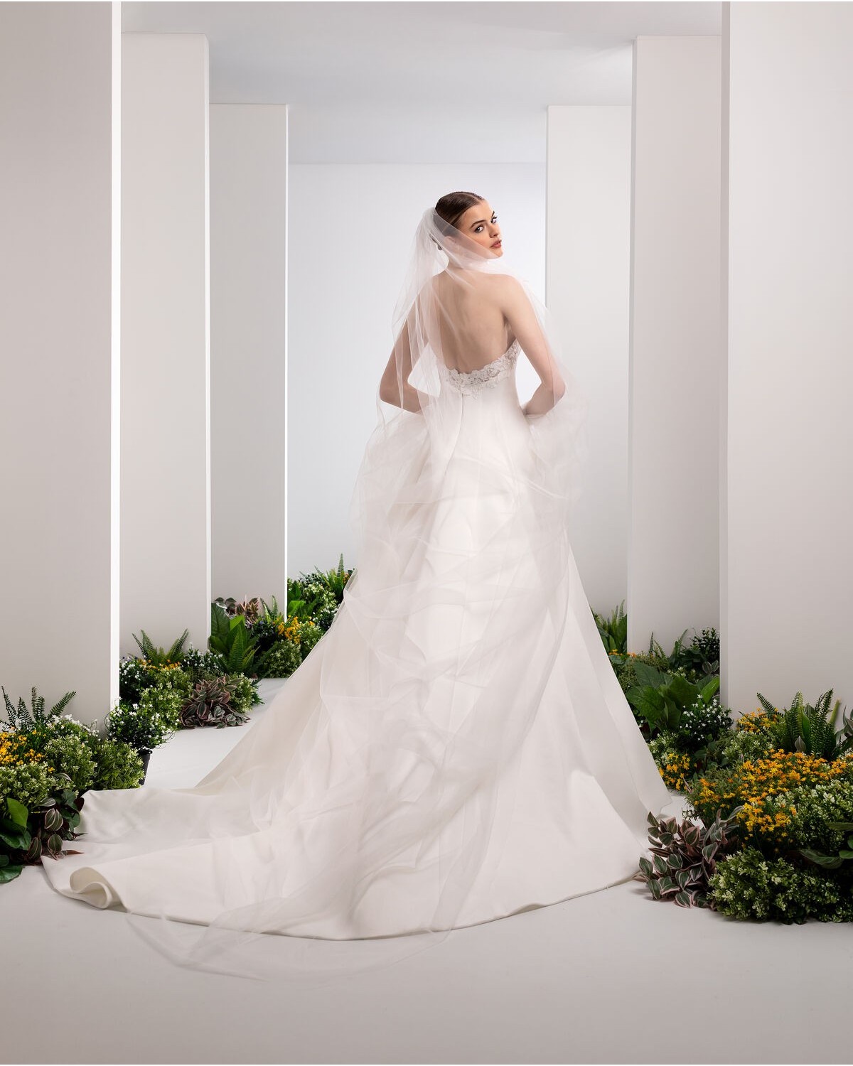 abito da sposa 2027 E0943 Lumina - Valentini Couture