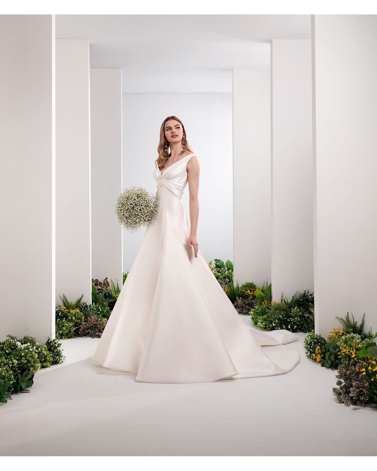 abito da sposa 2027 E0958 Lumina - Valentini Couture