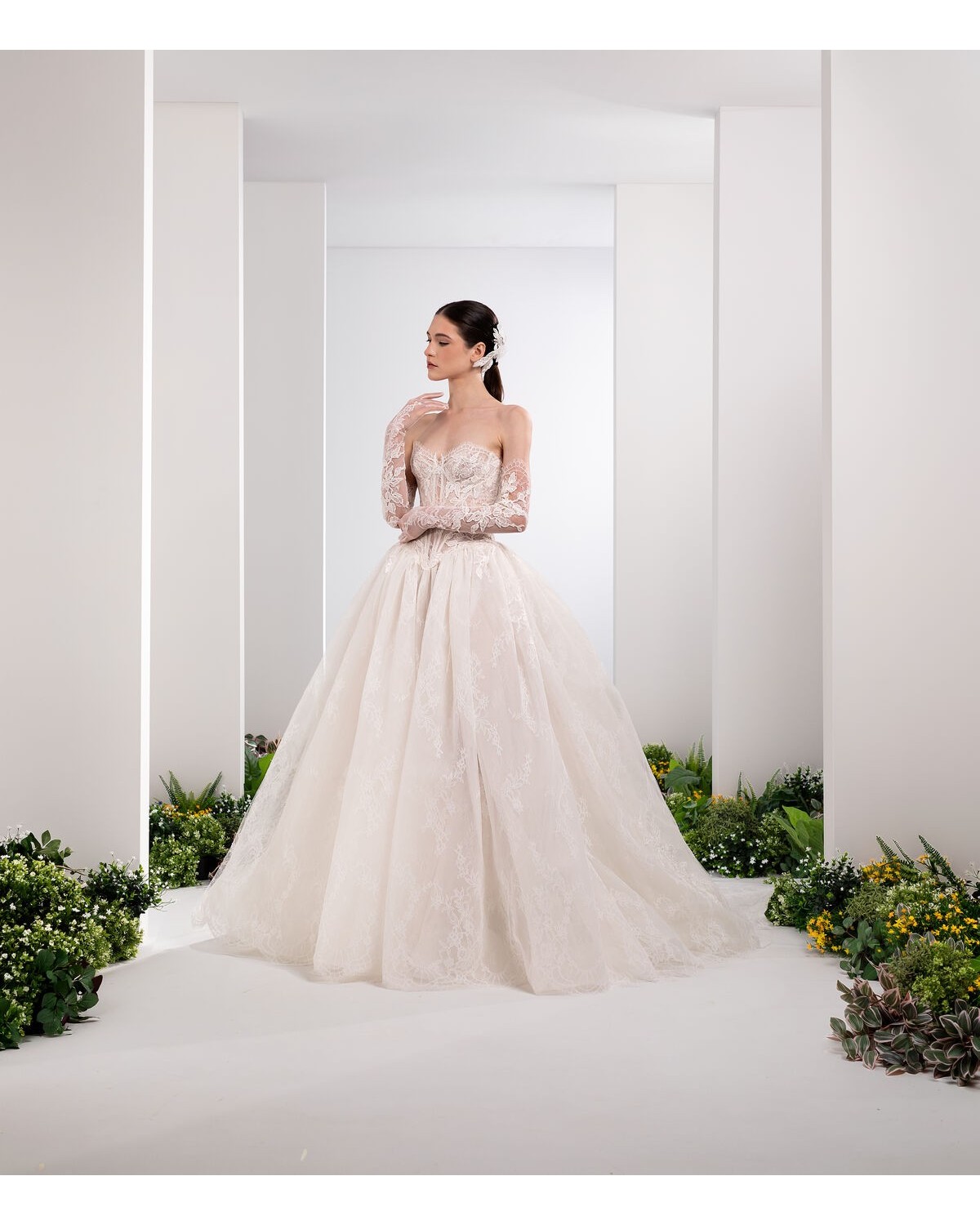 abito da sposa 2027 V1486 Lumina - Valentini Couture