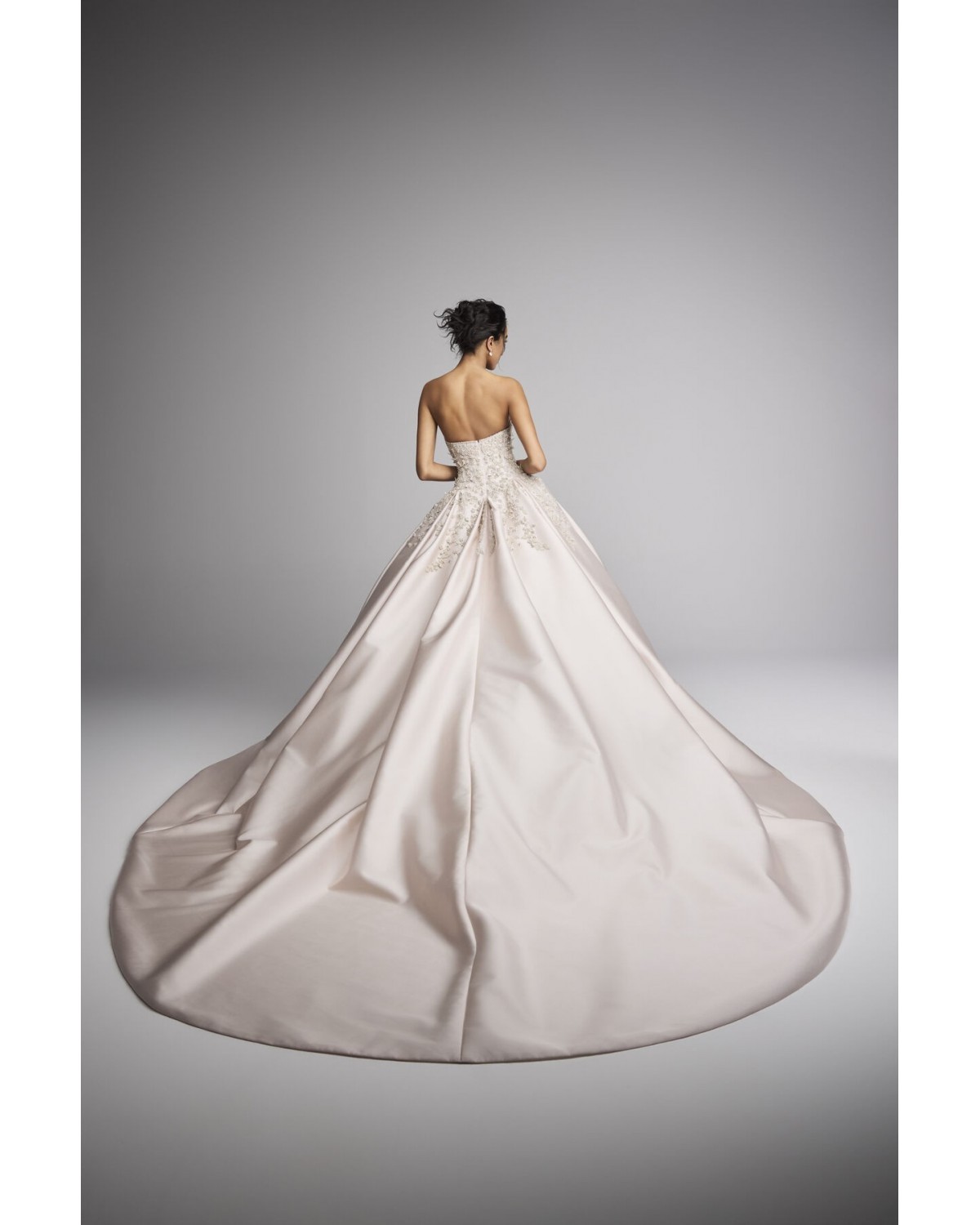 abito da sposa 2027 soleil lavant Spring 2027 Couture Collection - Ines Di Santo