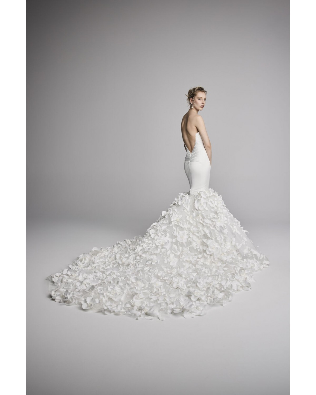 abito da sposa 2027 profuse Spring 2027 Couture Collection - Ines Di Santo