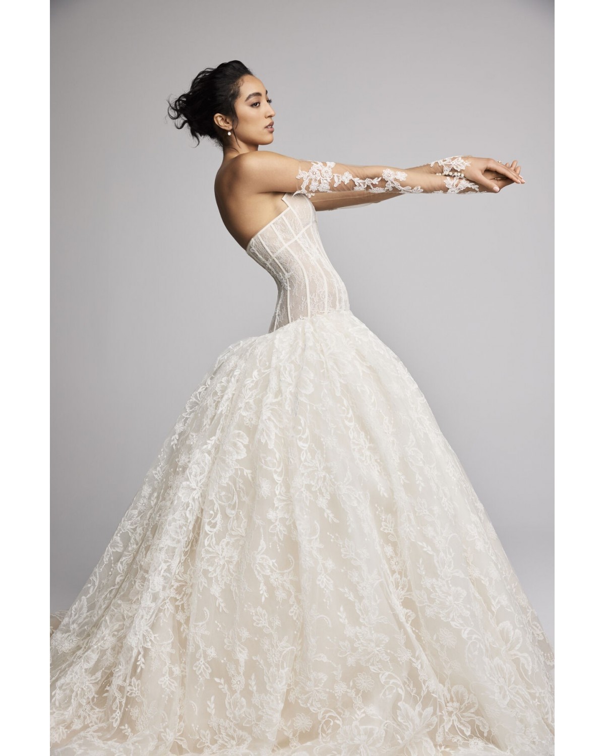 abito da sposa 2027 glimmering lillies Spring 2027 Couture Collection - Ines Di Santo