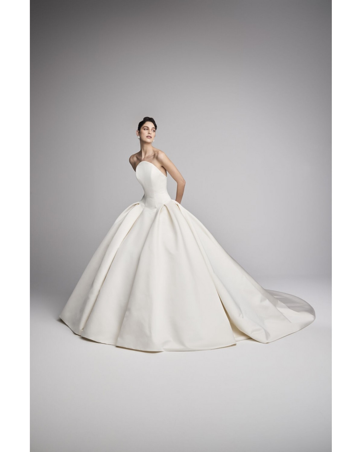 abito da sposa 2027 dewdrop Spring 2027 Couture Collection - Ines Di Santo