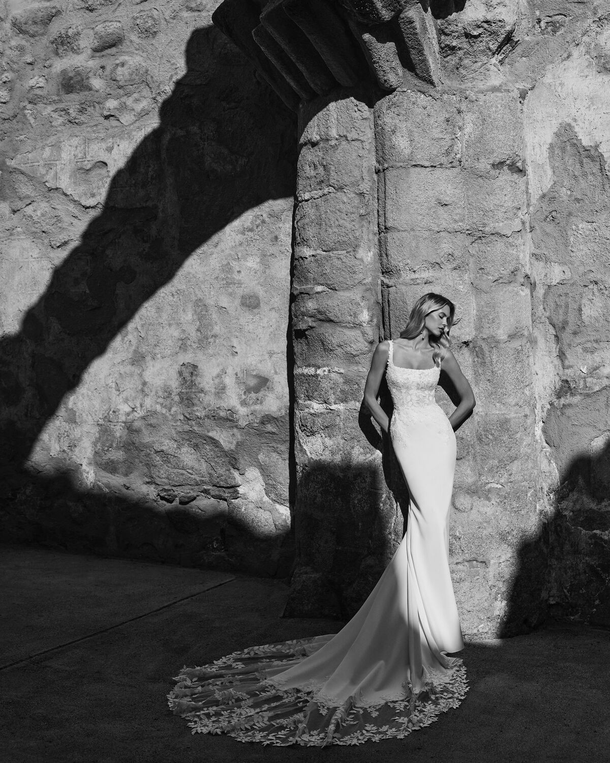 abito da sposa 2027 PARAMO-2N13 2027 - Adriana Alier - Aire Barcelona
