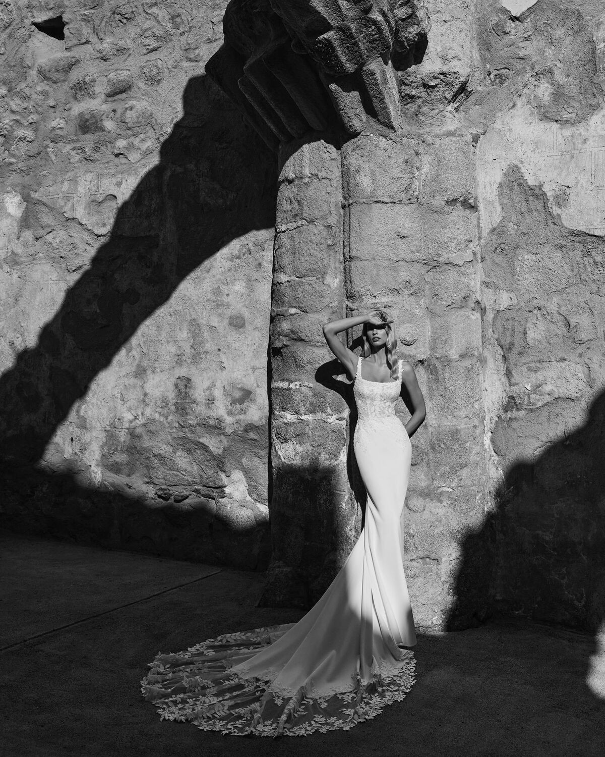 abito da sposa 2027 PARAMO-2N13 2027 - Adriana Alier - Aire Barcelona