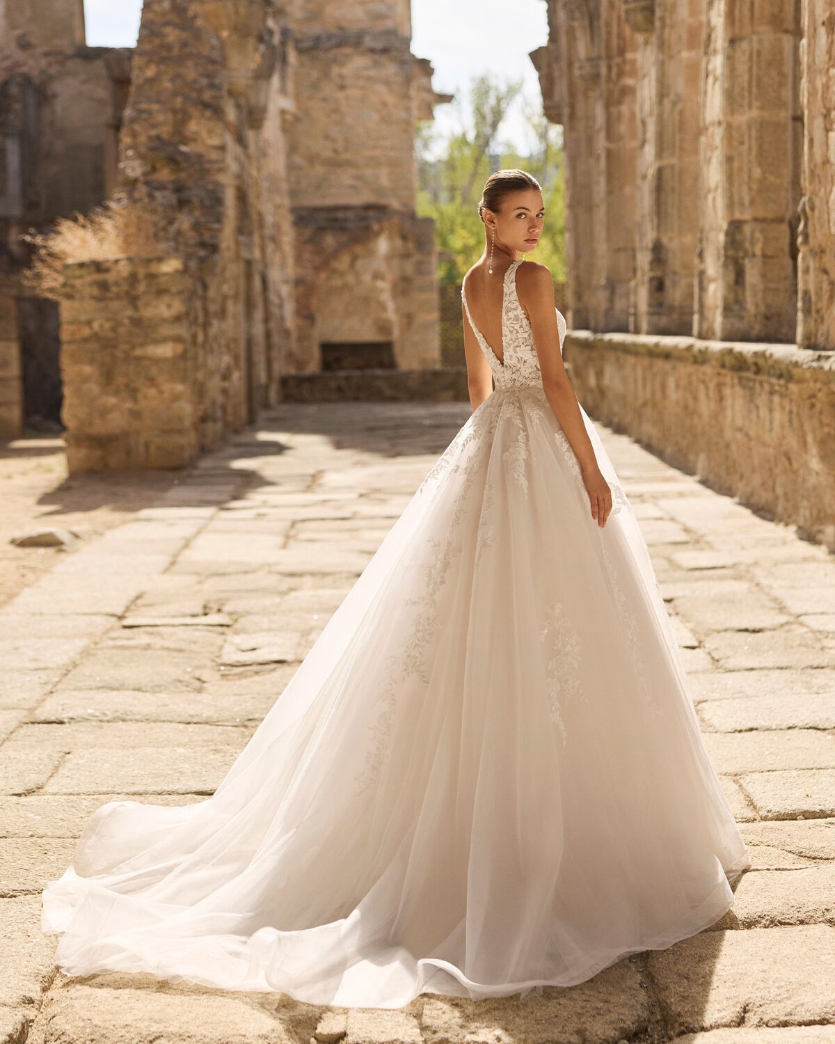 abito da sposa 2027 PINCEL-2N37 2027 - Adriana Alier - Aire Barcelona