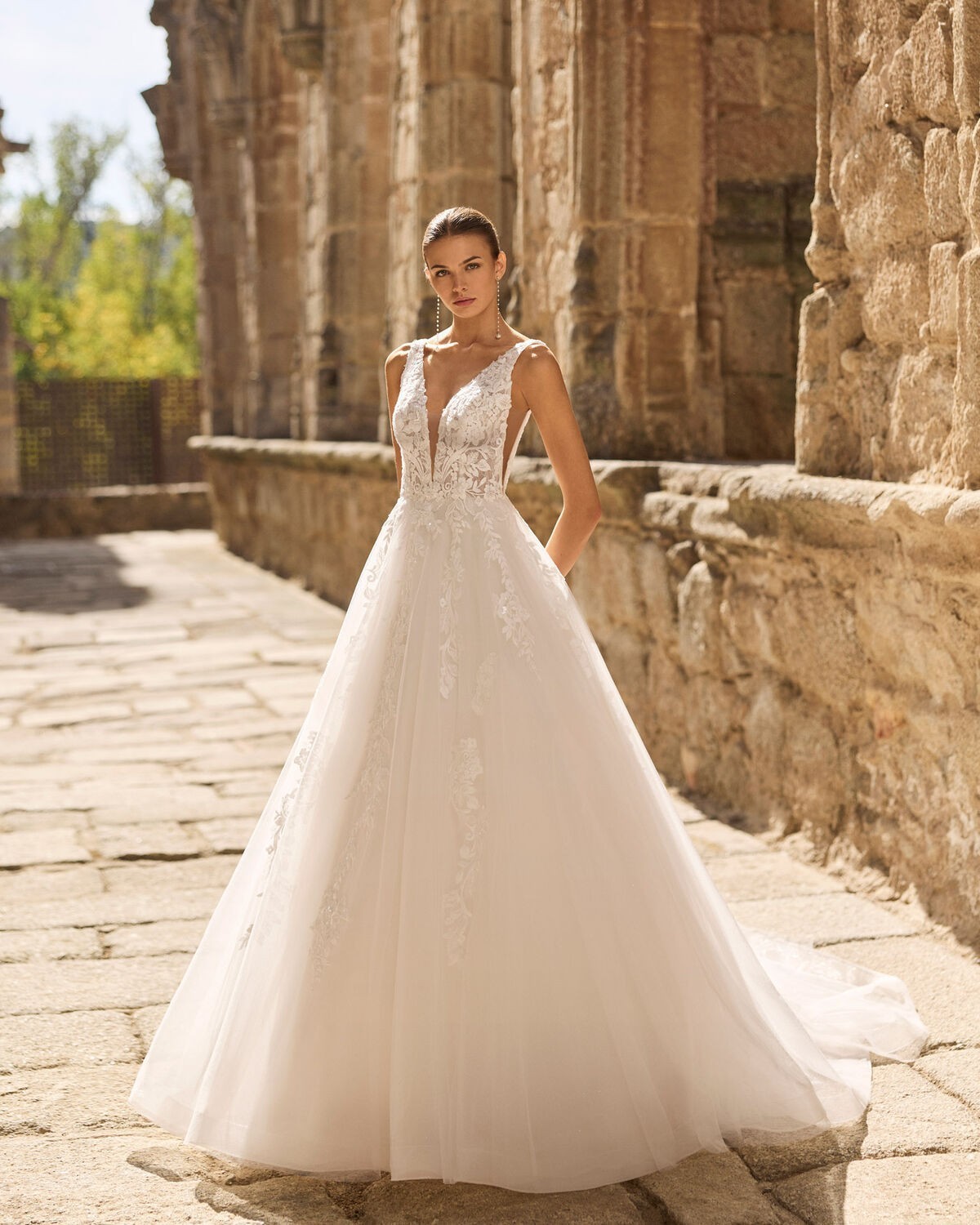 abito da sposa 2027 PINCEL-2N37 2027 - Adriana Alier - Aire Barcelona