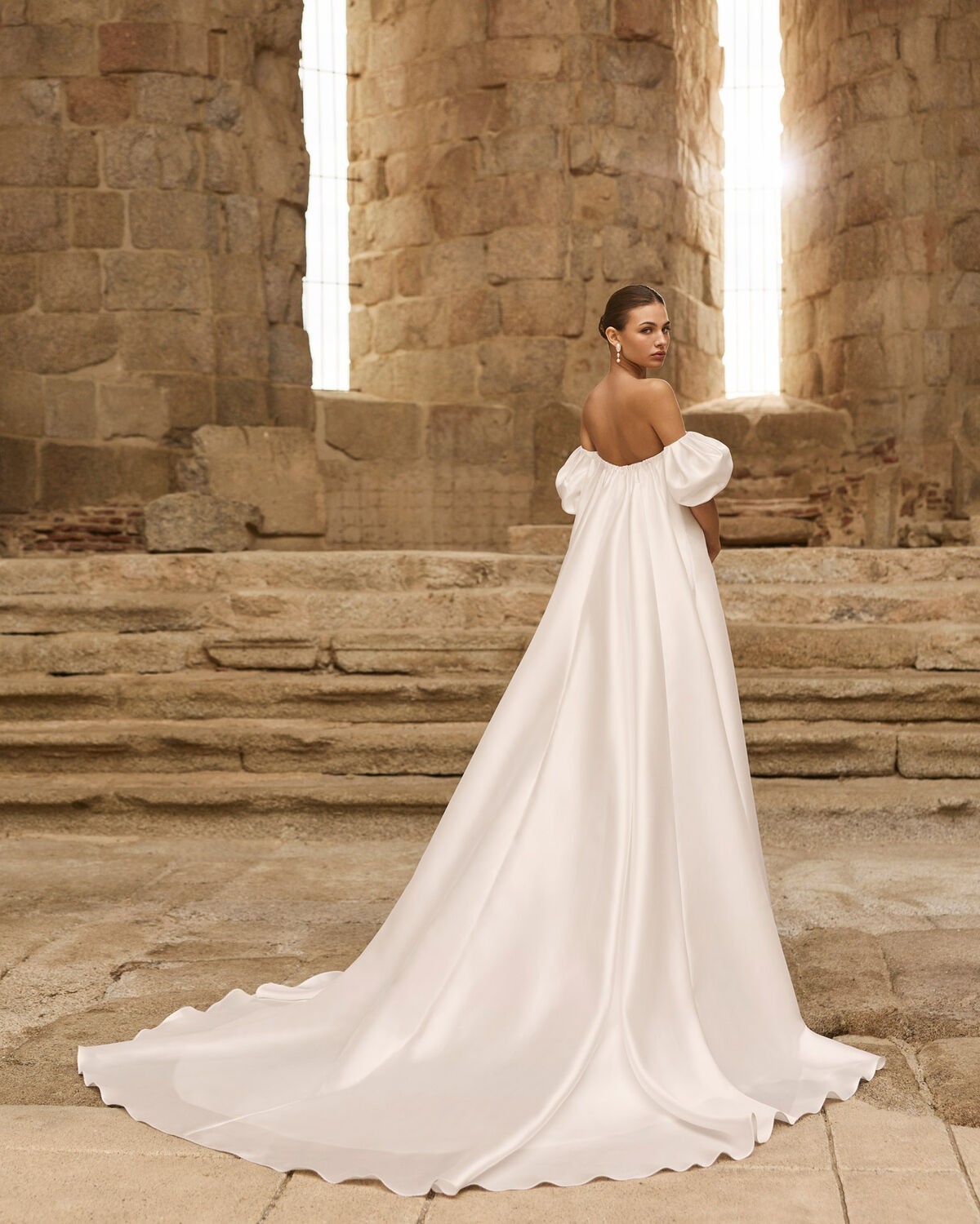 abito da sposa 2027 POMELO-2N50 2027 - Adriana Alier - Aire Barcelona