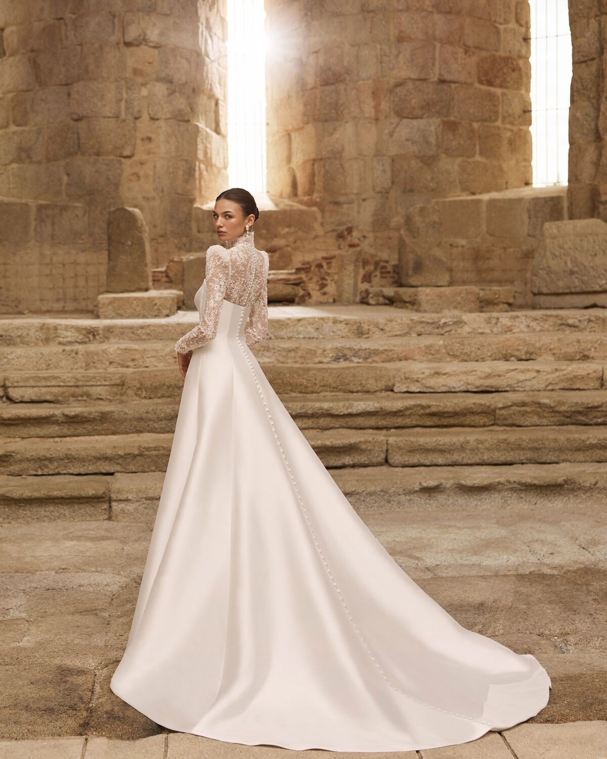 abito da sposa 2027 POMELO-2N50 2027 - Adriana Alier - Aire Barcelona