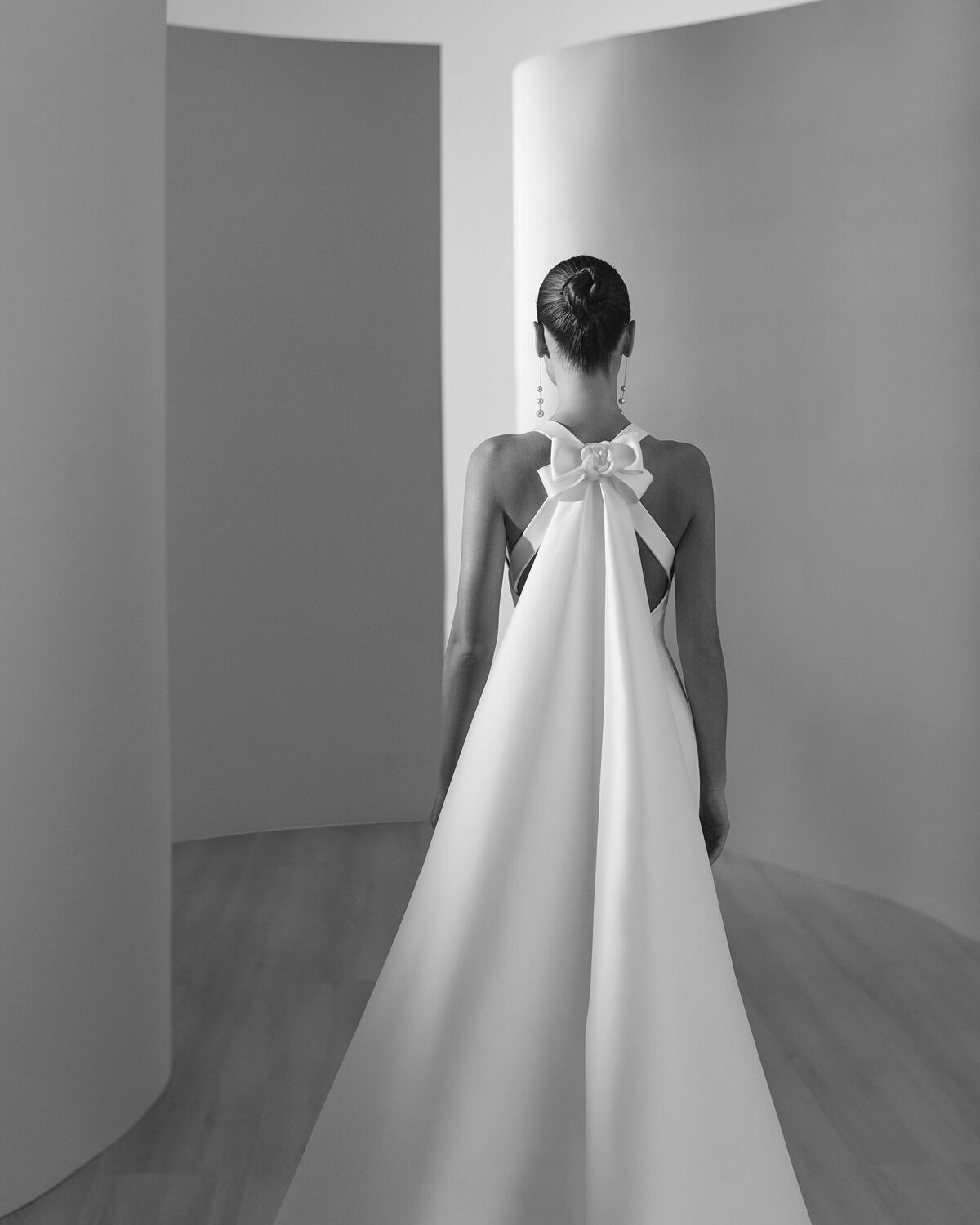 abito da sposa 2027 DOLLY-2220 2027 - Aire Atelier - Aire Barcelona