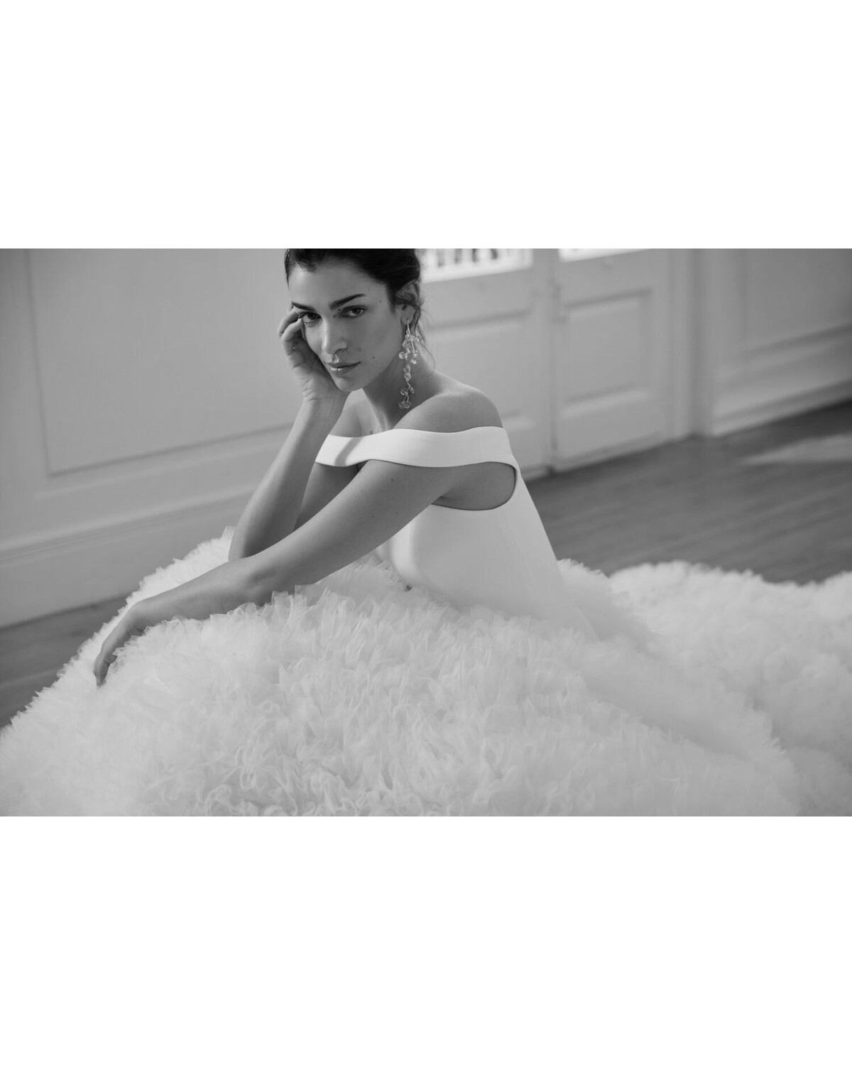 abito da sposa 2027 2768 Ovalo 2027 Collection - Jesus Peiro