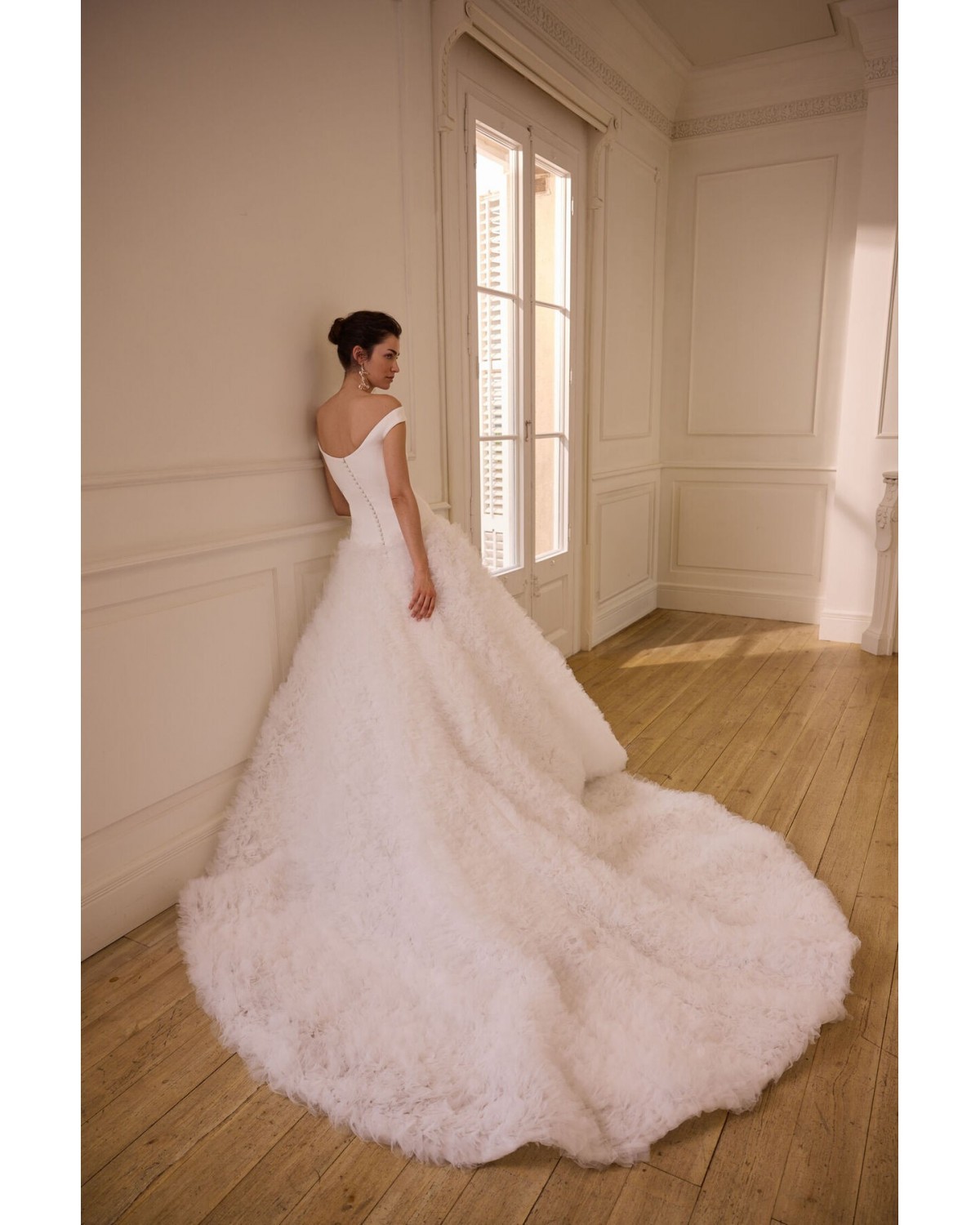 abito da sposa 2027 2768 Ovalo 2027 Collection - Jesus Peiro