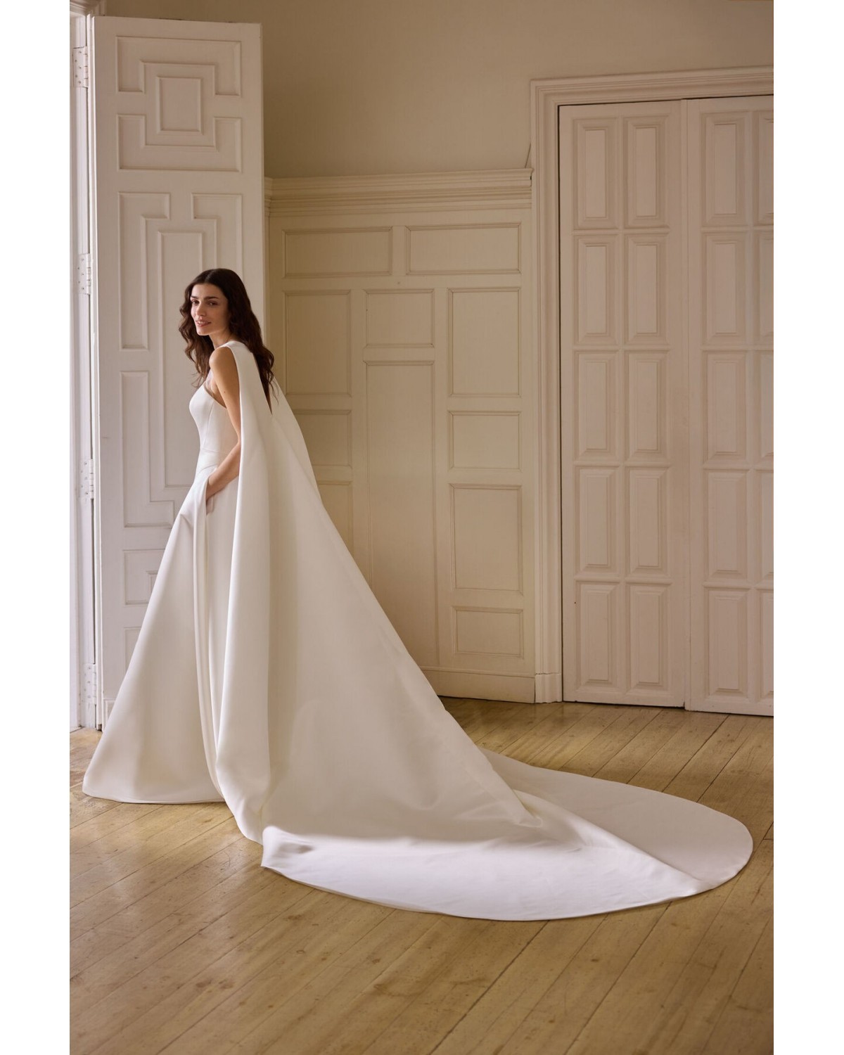 abito da sposa 2027 2759 Ovalo 2027 Collection - Jesus Peiro