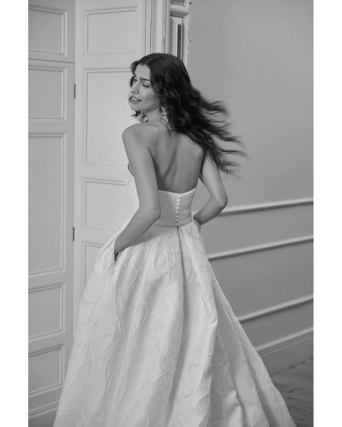 abito da sposa 2027 2756 Ovalo 2027 Collection - Jesus Peiro