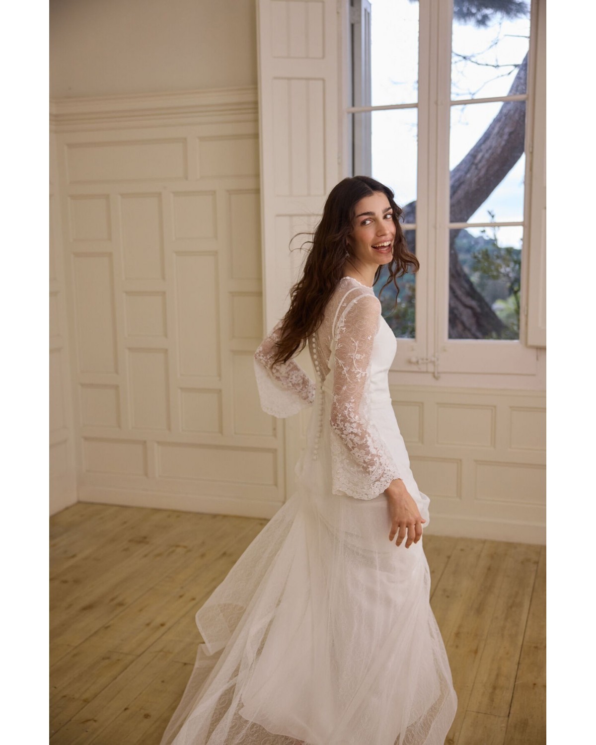 abito da sposa 2027 2748 Ovalo 2027 Collection - Jesus Peiro