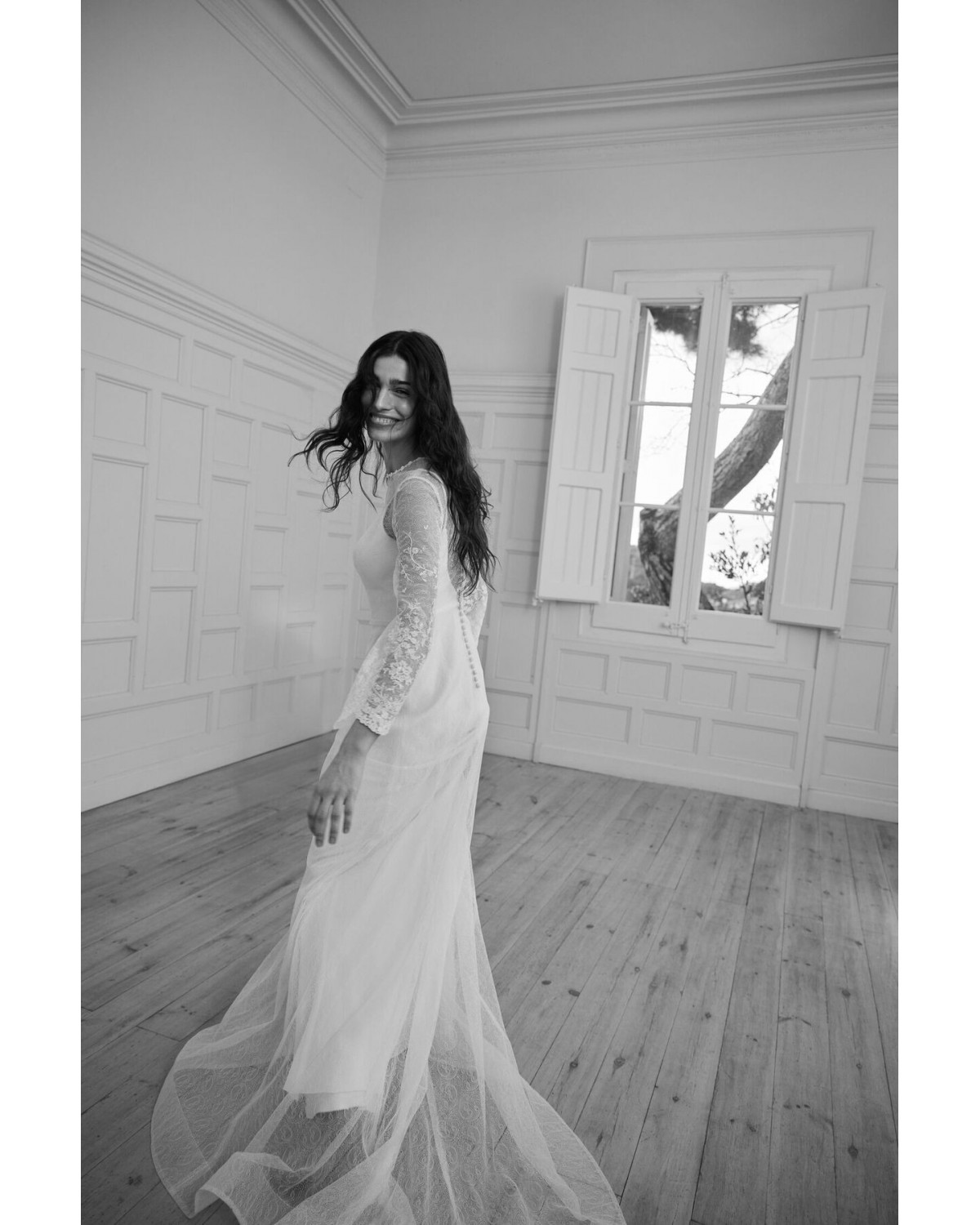 abito da sposa 2027 2748 Ovalo 2027 Collection - Jesus Peiro