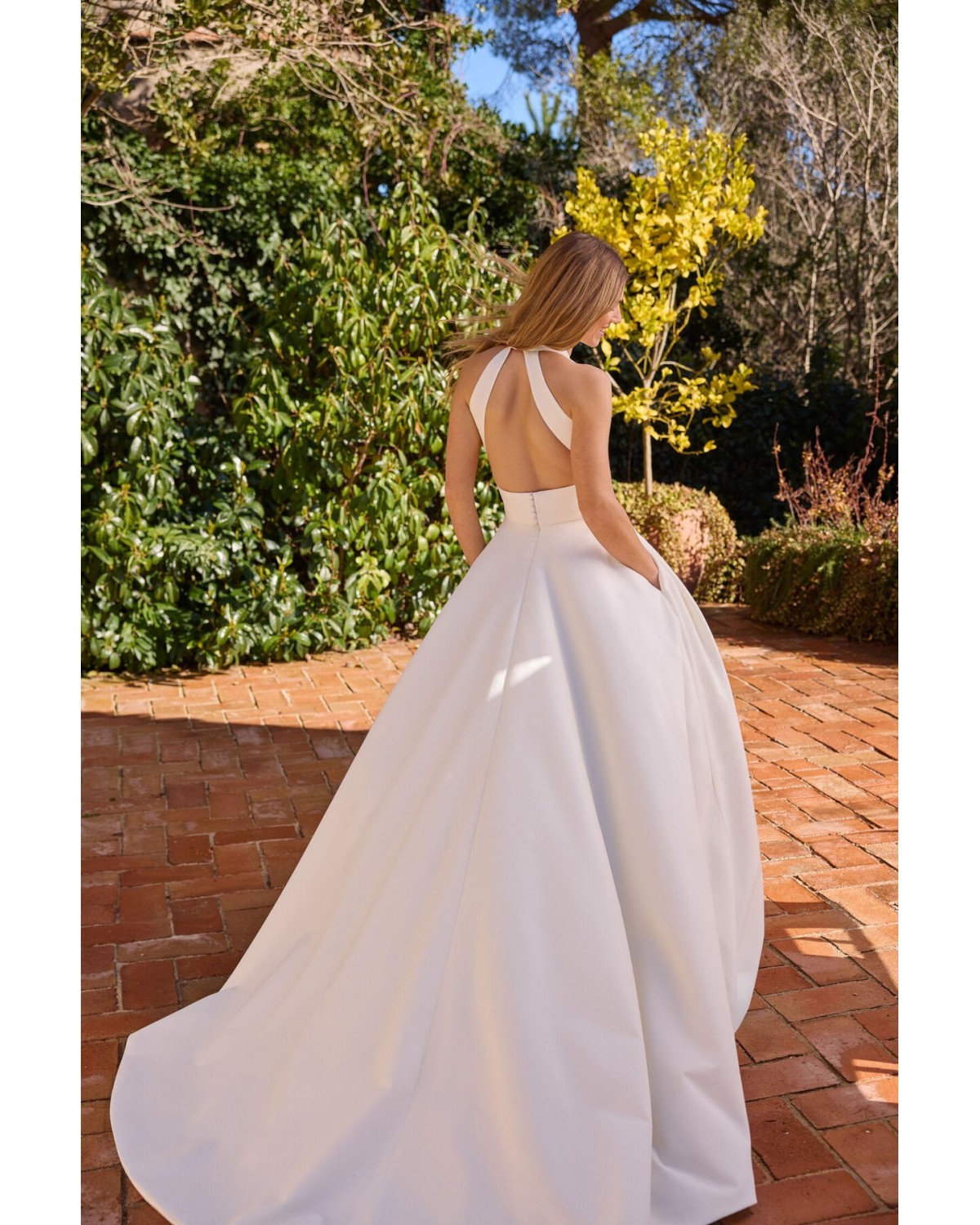 abito da sposa 2027 2744 Ovalo 2027 Collection - Jesus Peiro