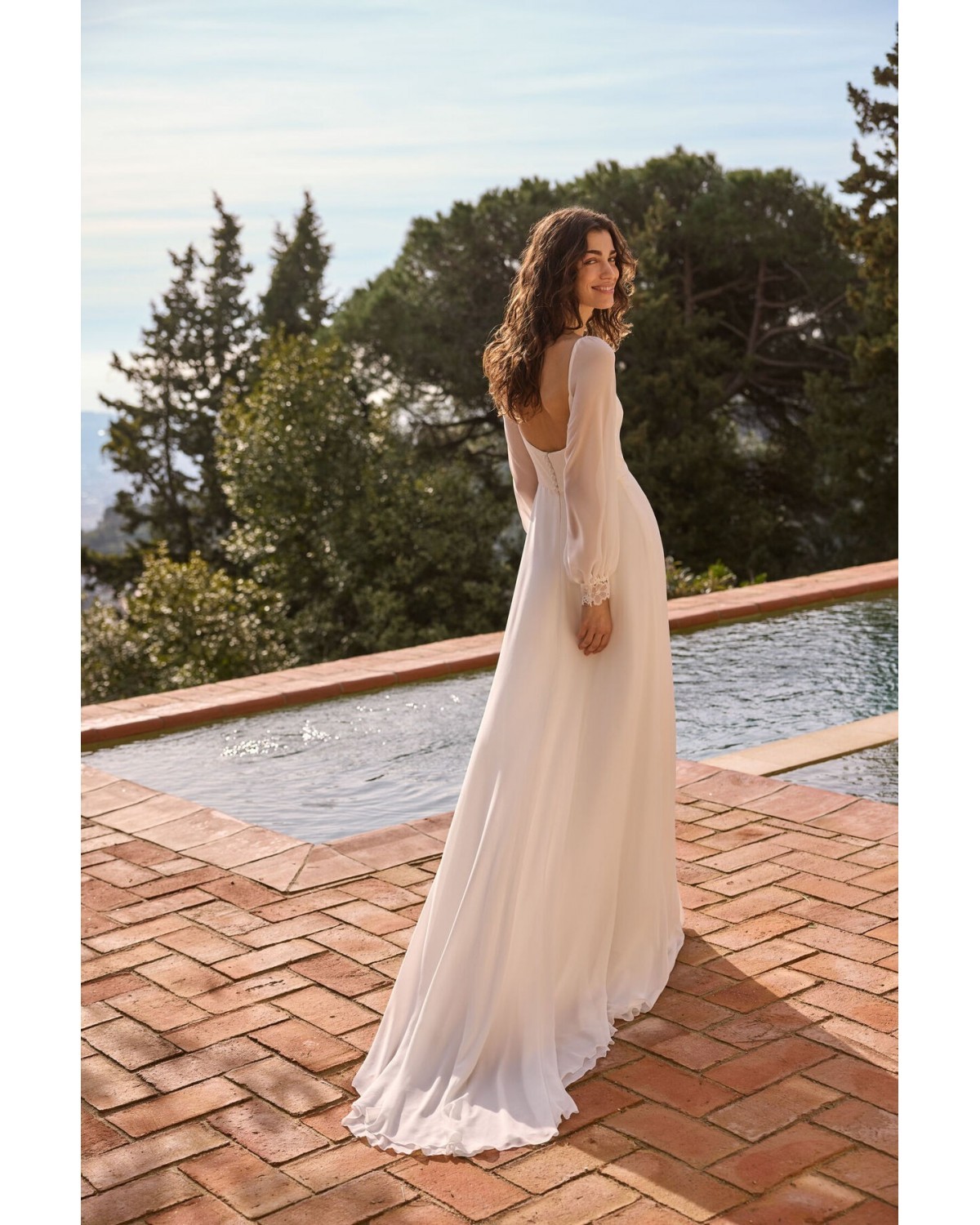 abito da sposa 2027 2738 Ovalo 2027 Collection - Jesus Peiro