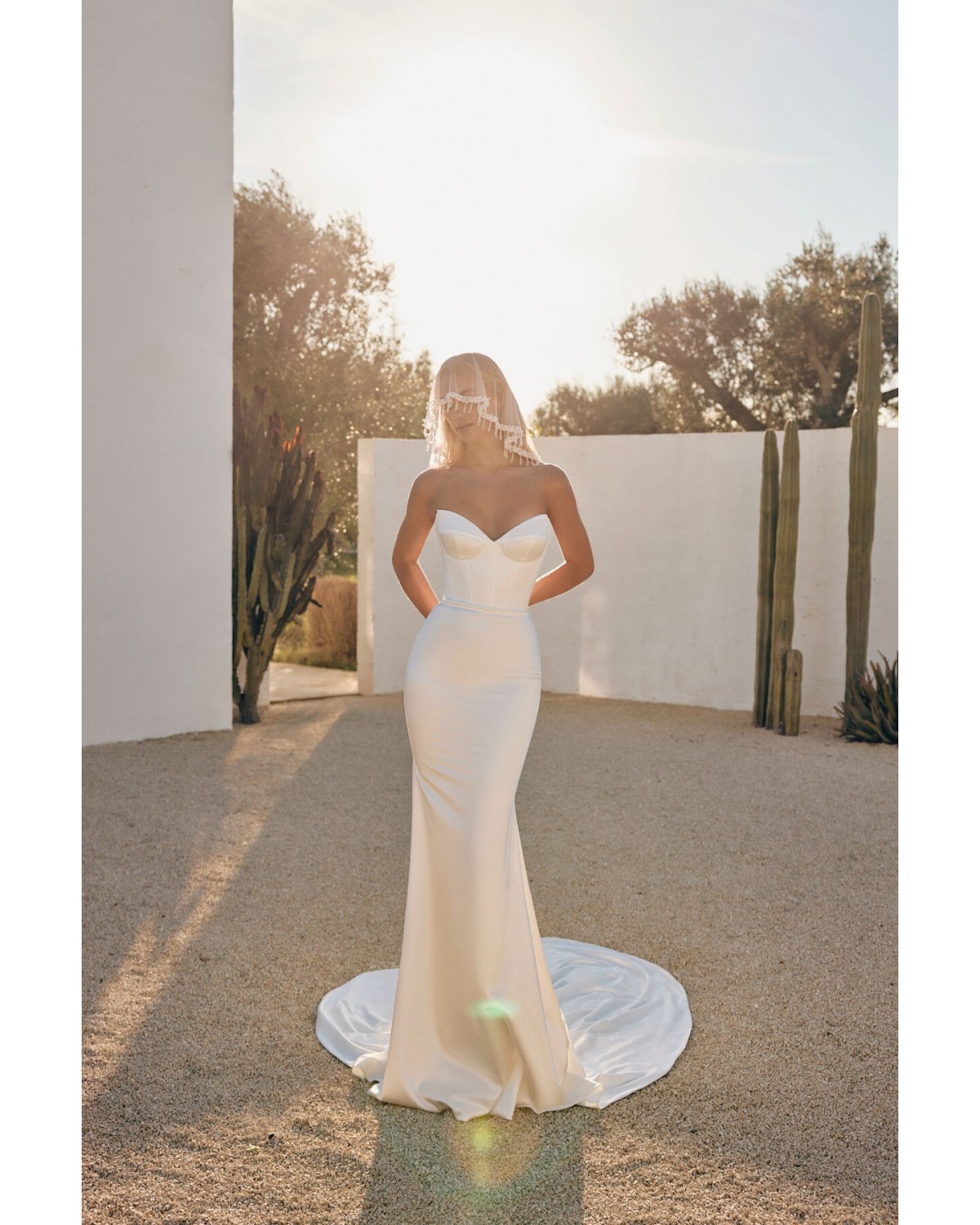 abito da sposa 2027 Helios  - Eva Lendel