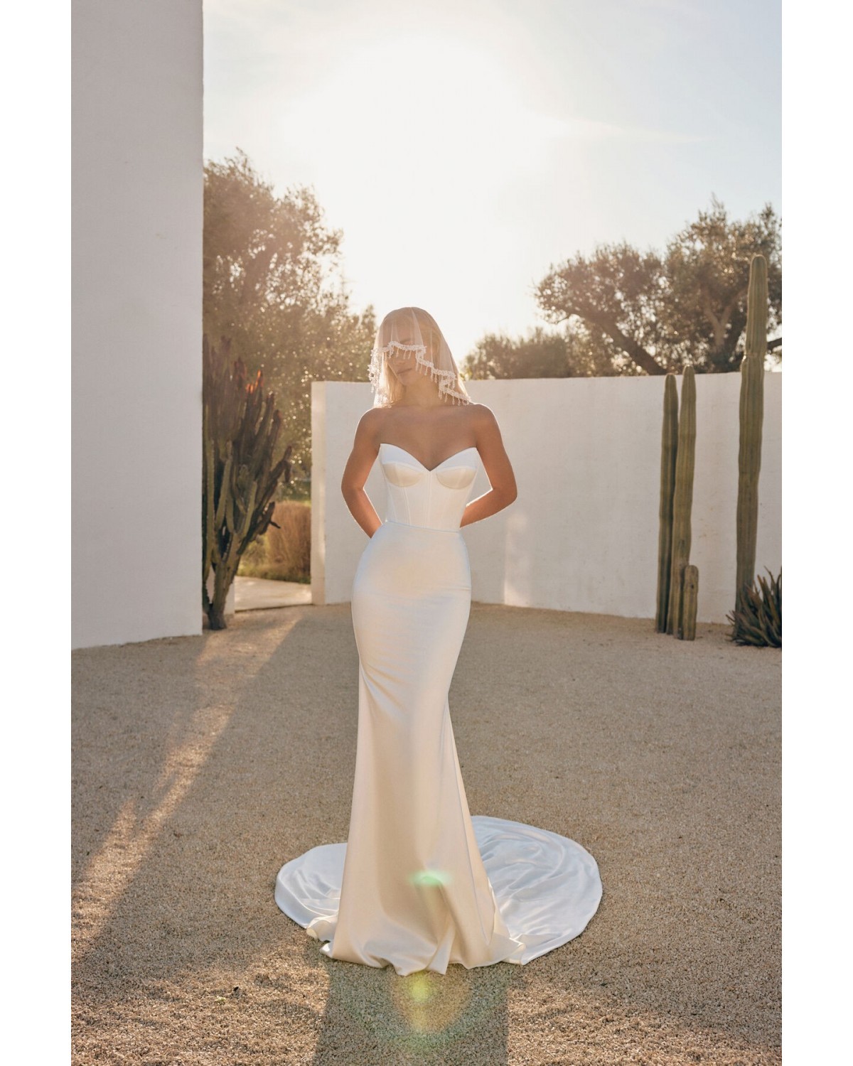 abito da sposa 2027 Helios  - Eva Lendel