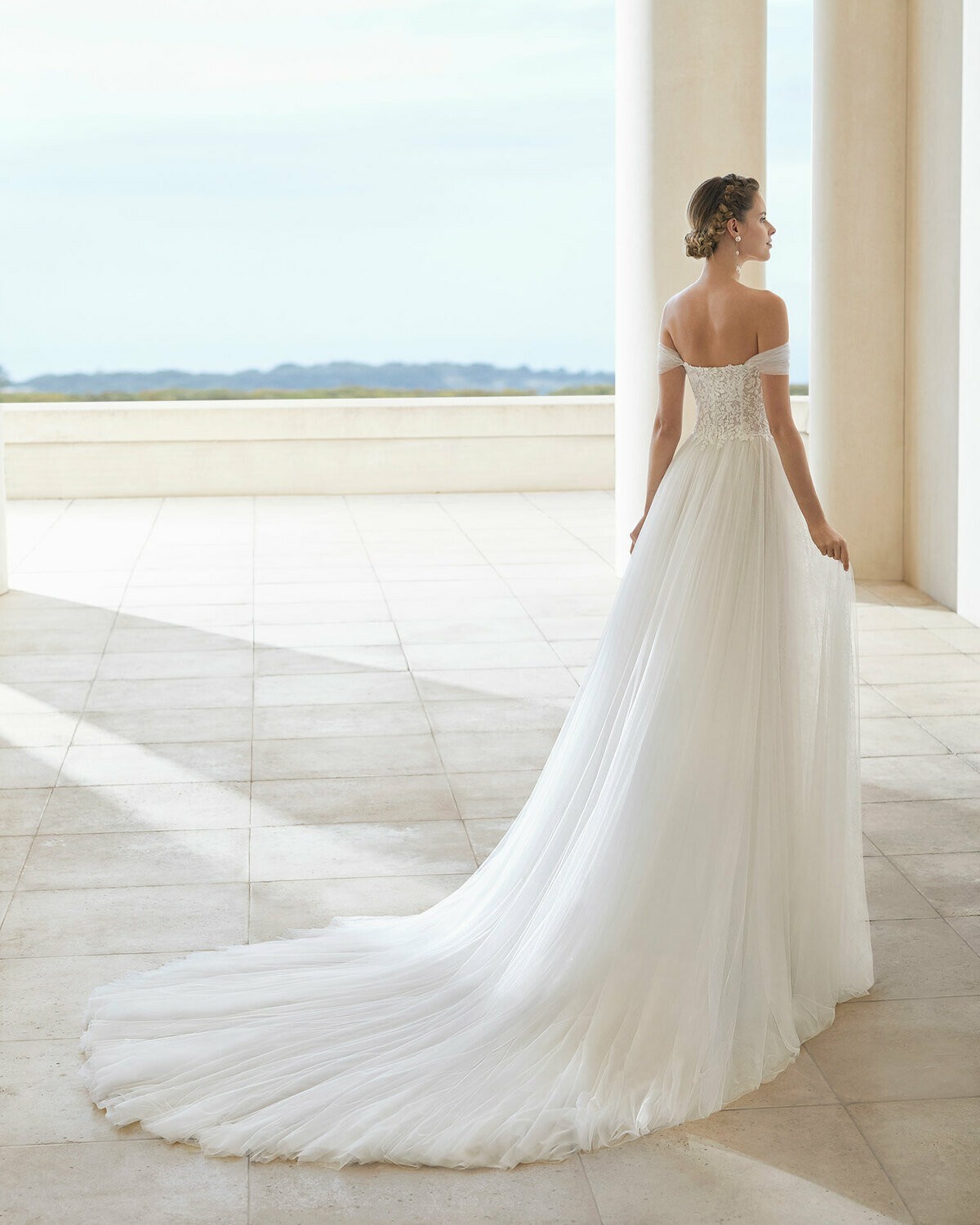 SANTELLA - abito da sposa collezione 2020 - Rosa Clarà Couture