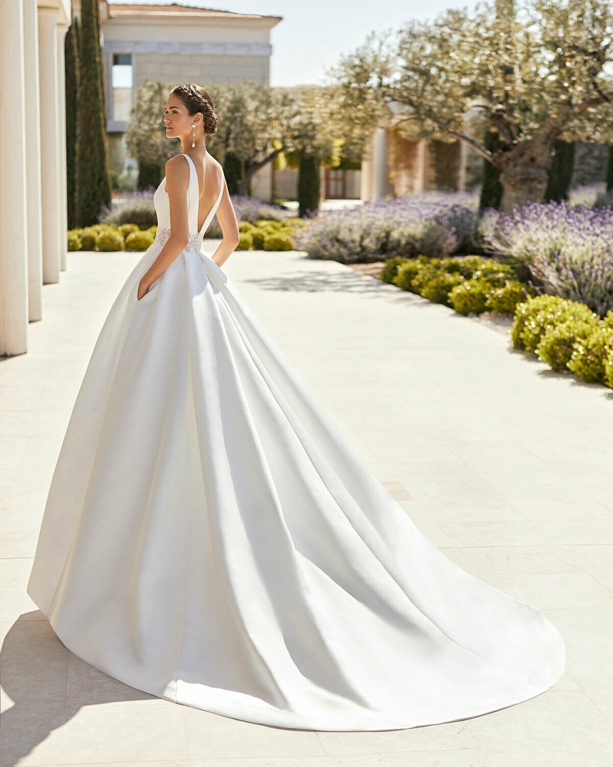 SANDRA - abito da sposa collezione 2020 - Rosa Clarà Couture