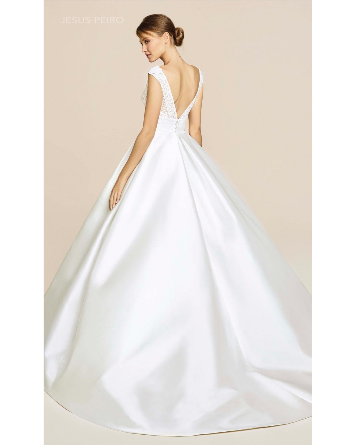 922 - abito da sposa collezione 2020 - Jesus Peiro