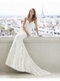DONNA SABINA - abito da sposa Le Spose di Milano Shop Online  - Un abito aderente caratterizzato da un doppio strato di pizzo