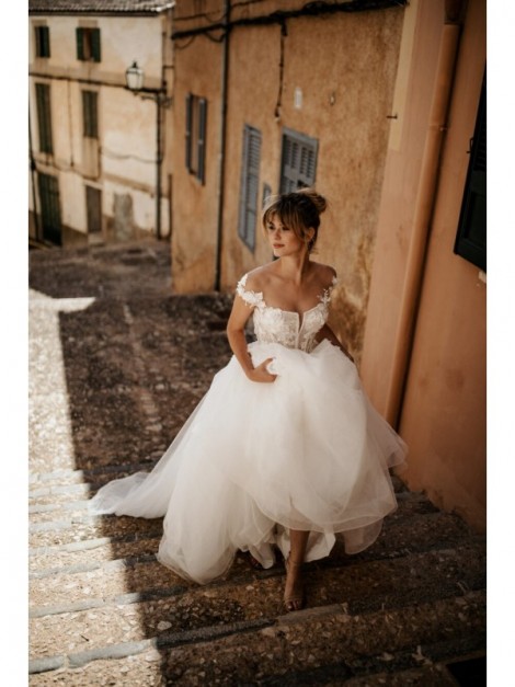 Annika - abito da sposa collezione 2022 - Millanova - Olives