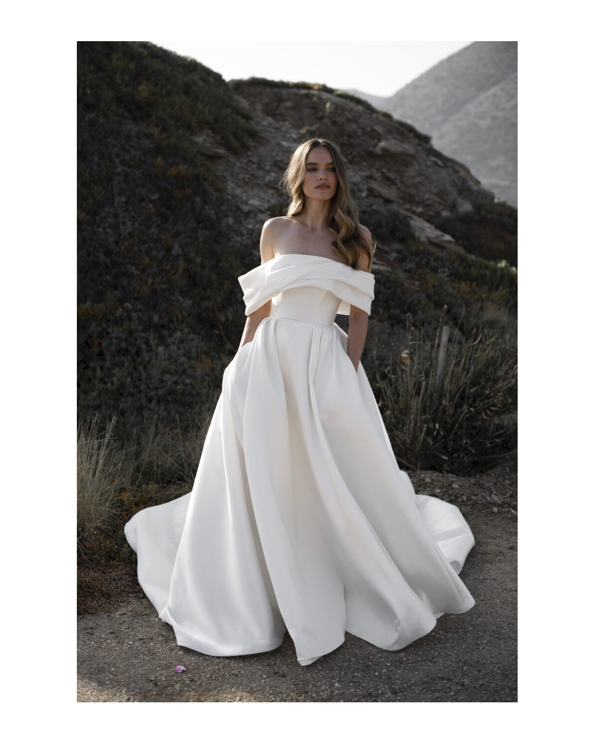 Hestia - abito da sposa collezione 2022 - Millanova - Olives